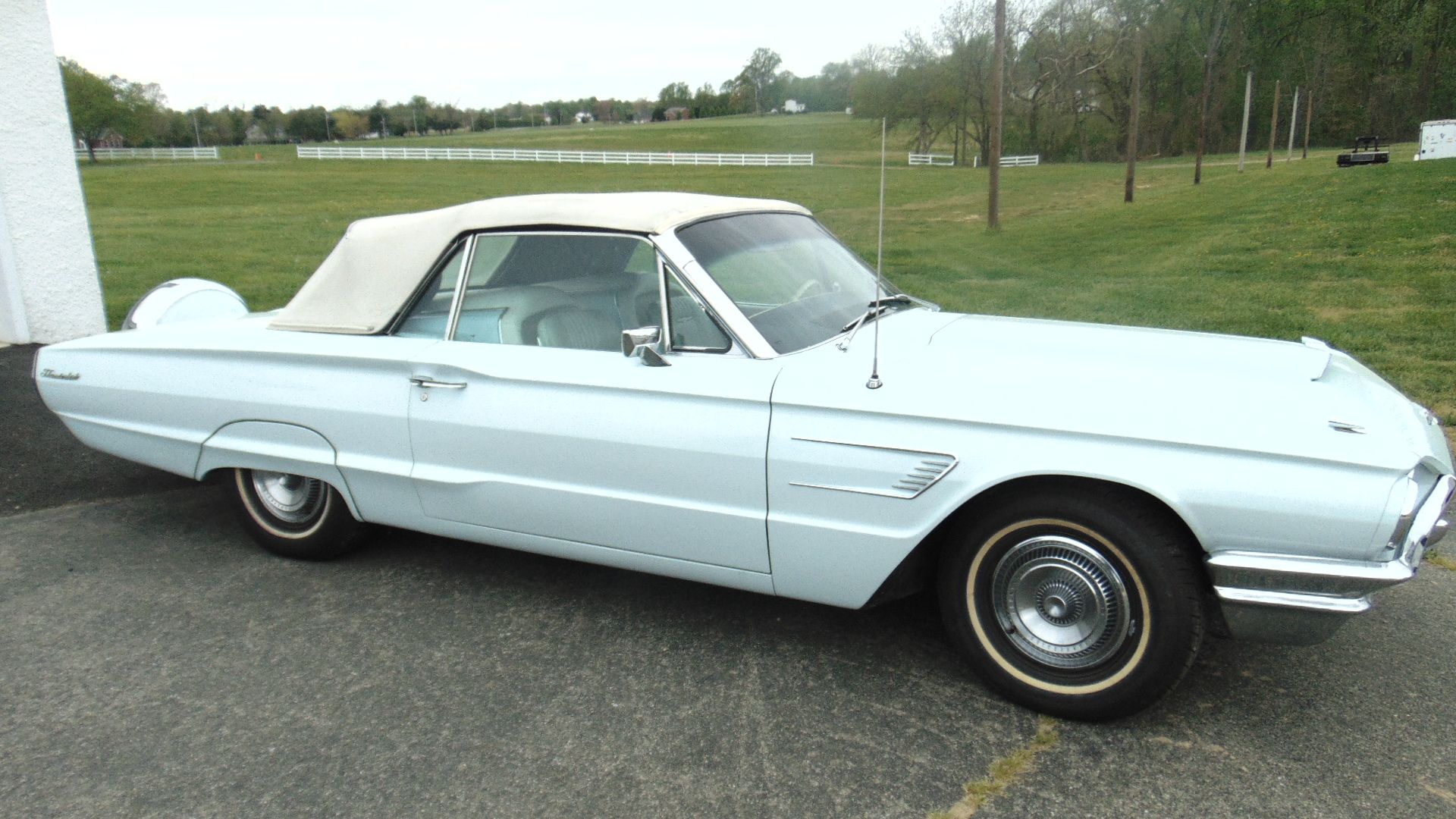 1965 Ford Thunderbird - Image 3 of 6