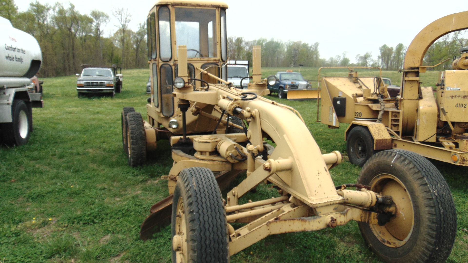 Gallon road Grader - Image 2 of 2