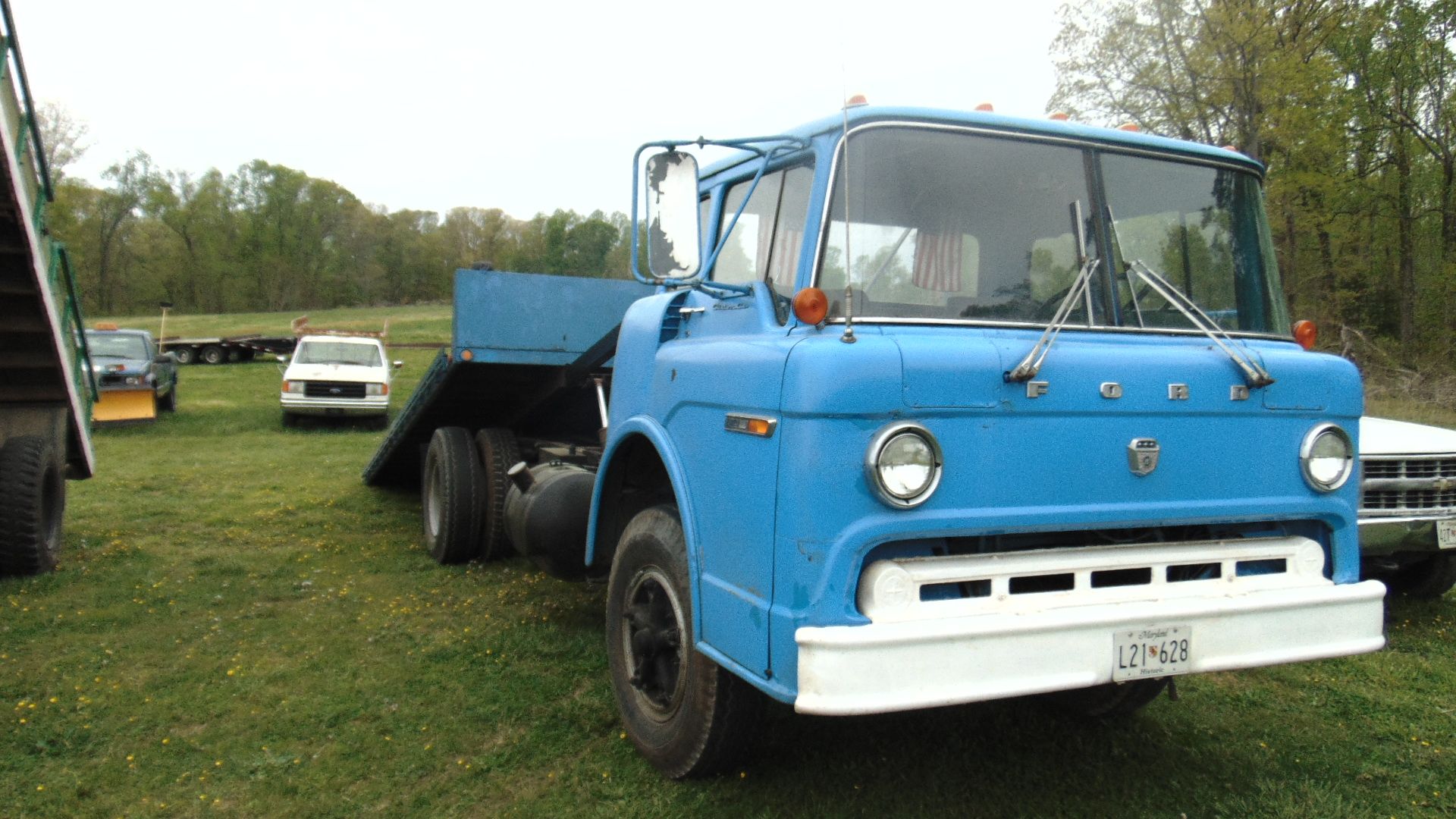 1972 Ford C8000 rollback