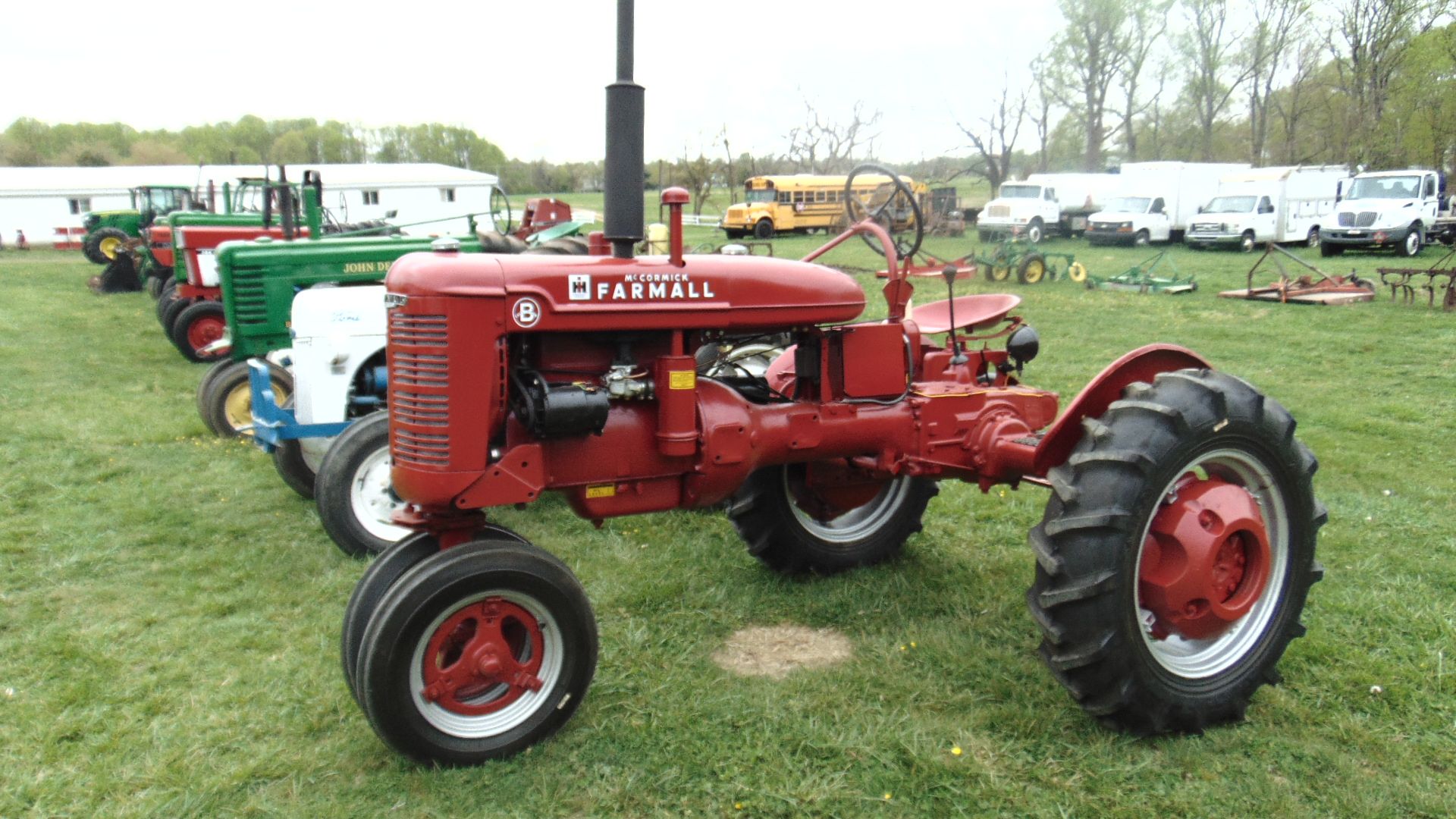 Farmall B - Image 2 of 3