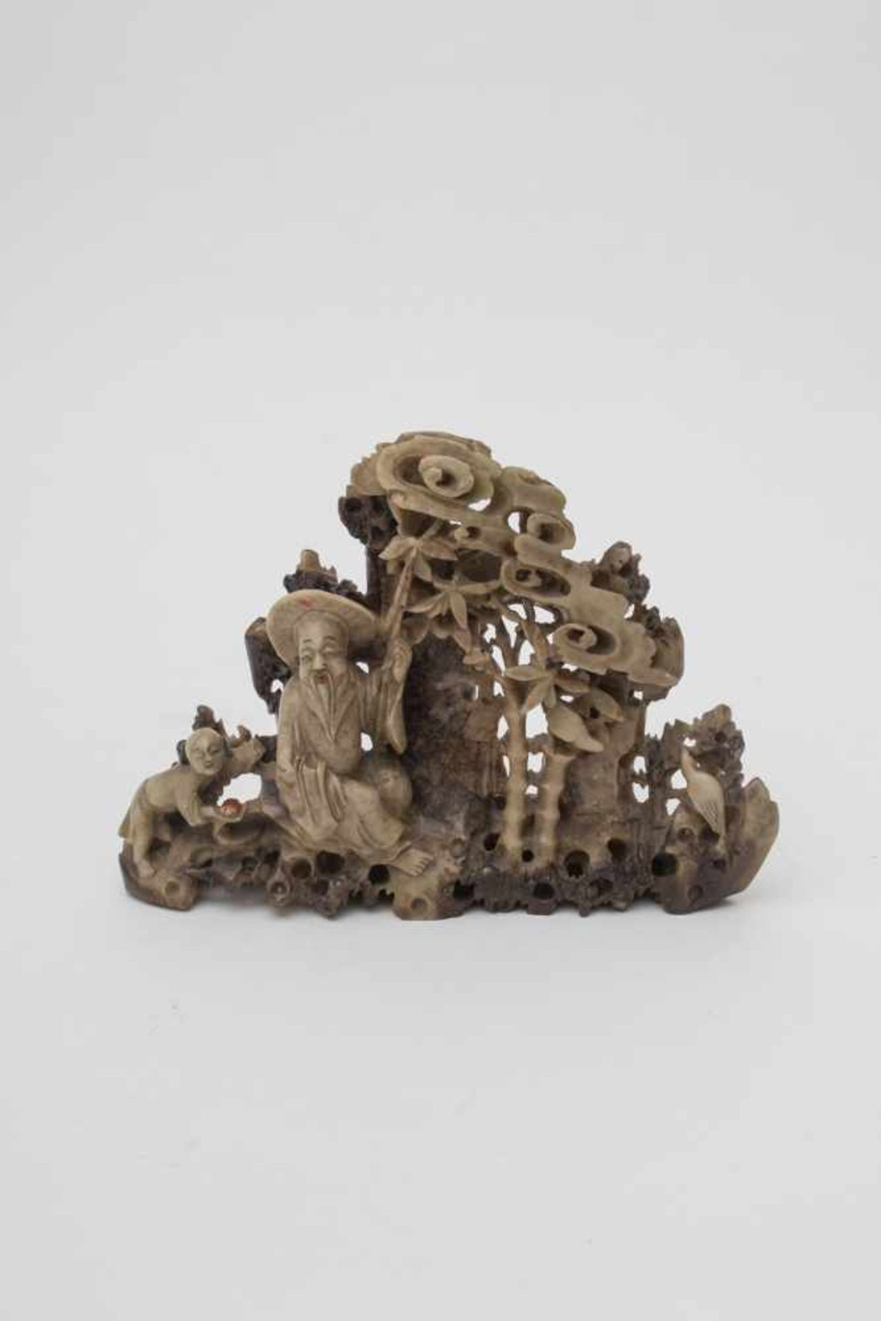 Chine - Rocher probablement en néphrite - Au motif de sage et d'enfants, léger [...]