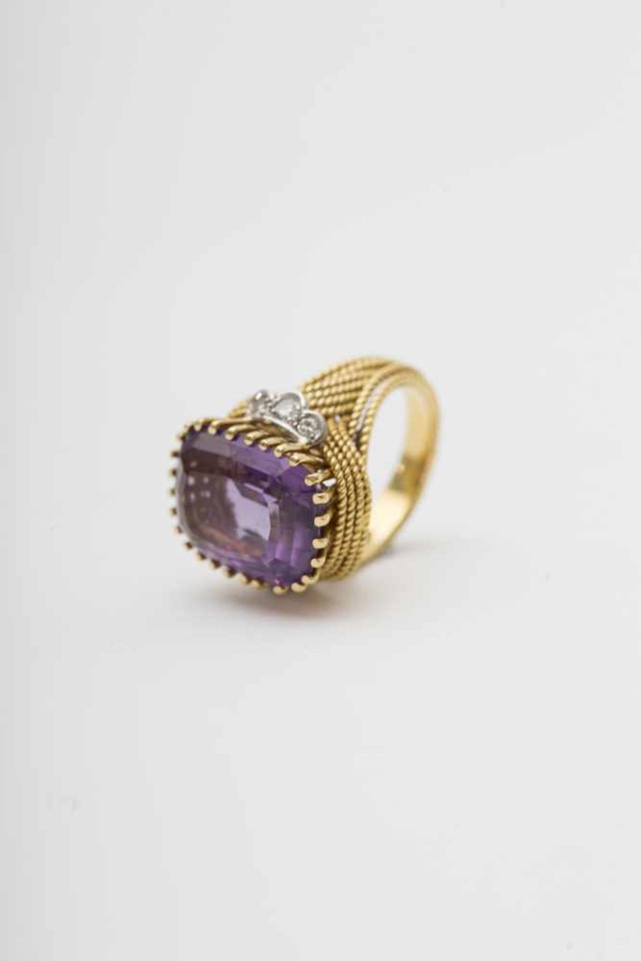 Beheyt Frères Cocktail ring Twisted 18 ct yellow gold ropes, set with an amethyst surrounded by 6 - Image 3 of 3