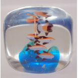 Murano glass aquarium, probably Cenedese & Co, internally decorated with Five exotic fish