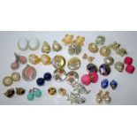 Mixed Lot Of 22 Costume Clip On Earrings + 2 Pairs Of Screw Backs And A Pendant