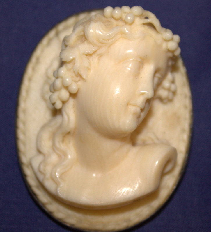 Victorian High-Relief Work Ivory Cameo In Silver Mount, Depicting A Bacchante, Approx 55x42mm, See - Image 2 of 4