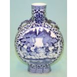 AN ANTIQUE CHINESE BLUE AND WHITE MOON FLASK SHAPED VASE finely decorated with warriors on
