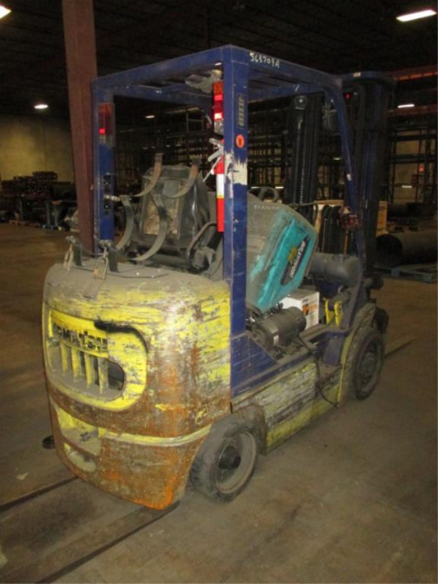 Komatsu FG25S12 4-Wheel LP Gas Forklift Truck [engine blown, propane not included]. Triple-Stage - Image 2 of 4