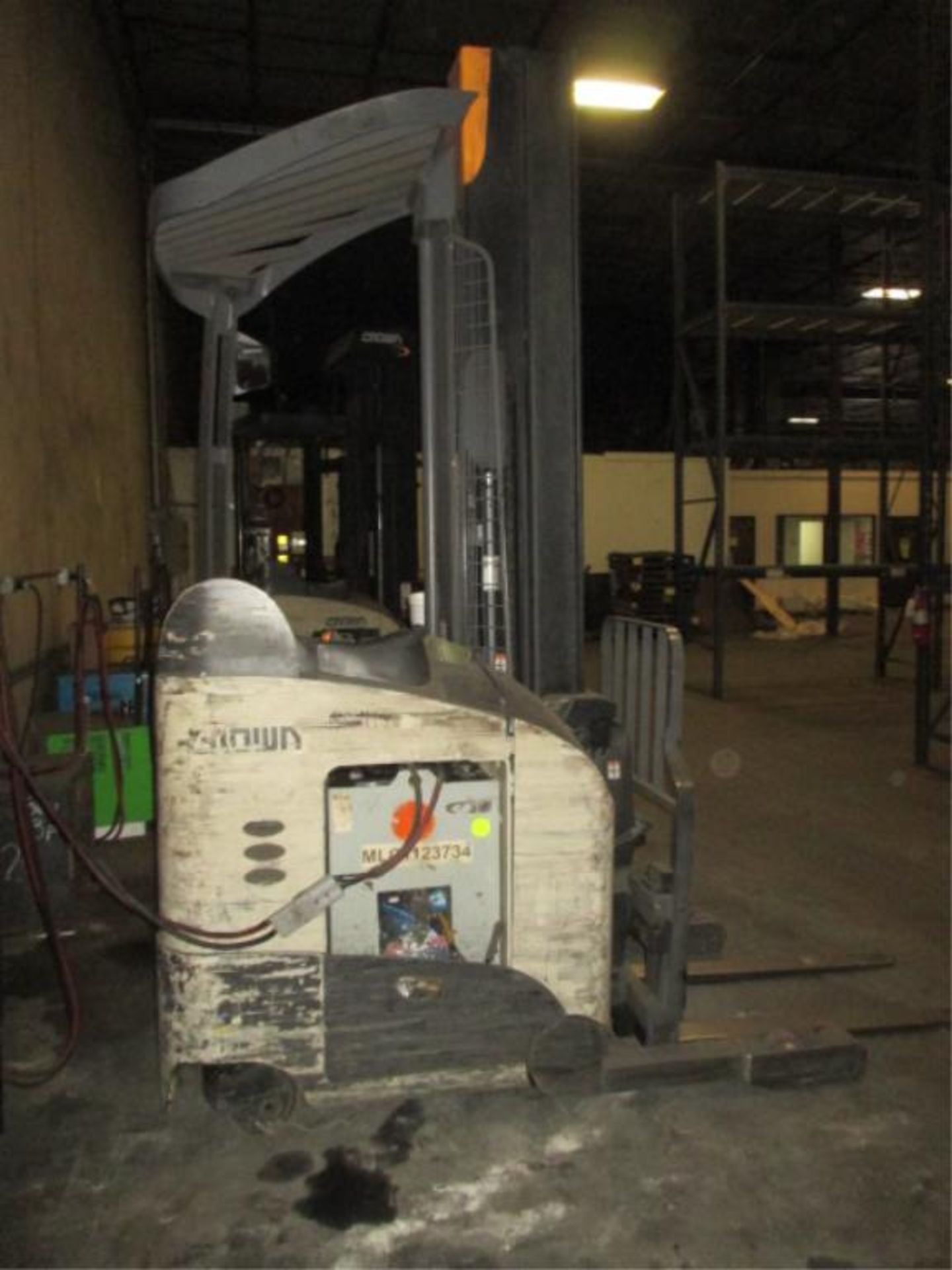 Crown RR6025-45 4-Wheel Electric Narrow-Aisle Reach Truck [front tire worn]. Two-Stage Mast with 3. - Image 2 of 6