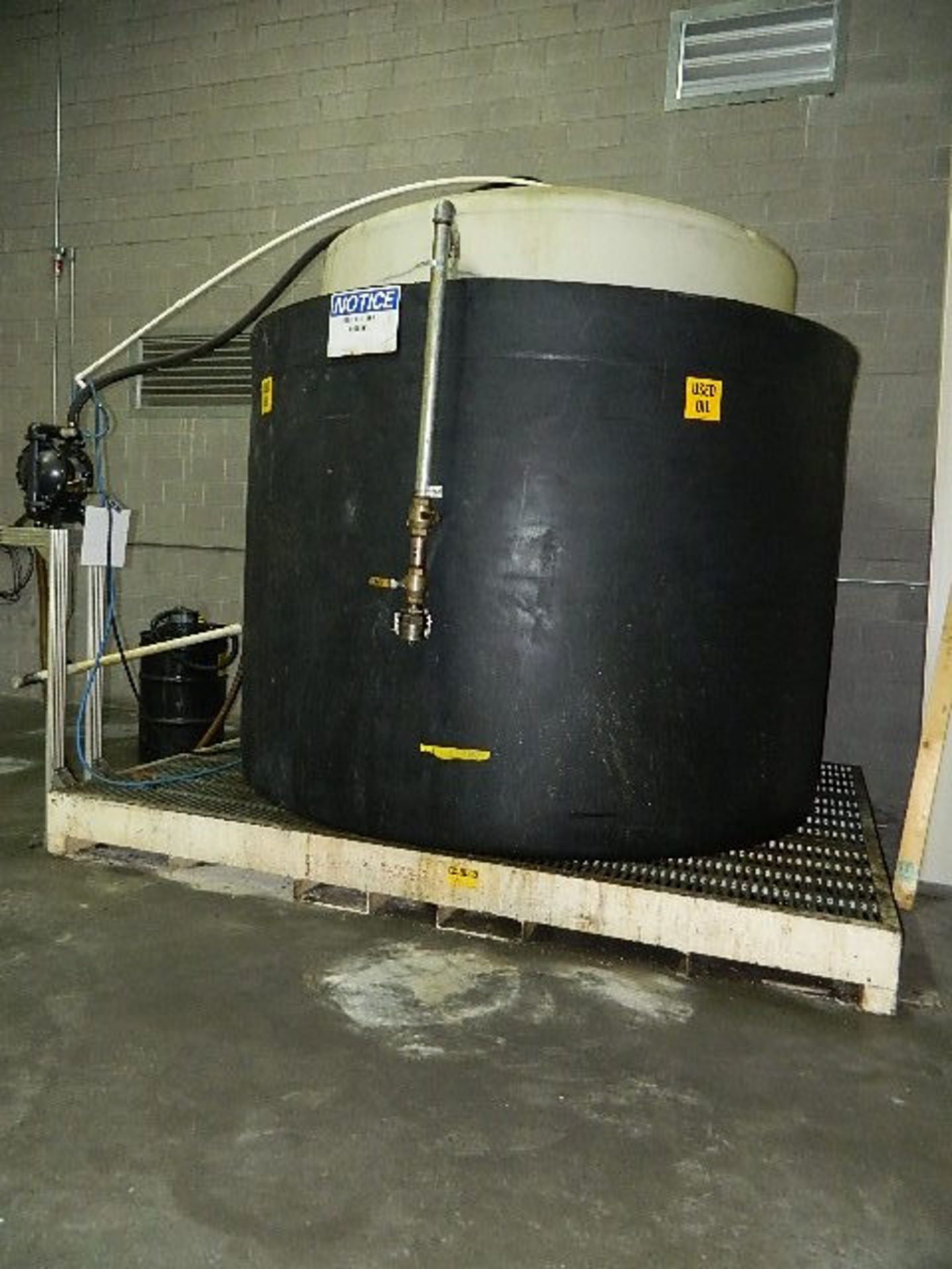 2500 Gal. Coolant Tank w/ 2500 Gal. Containment Basin & Steel Drip Basin, 10' x 12' ARO - Image 6 of 6