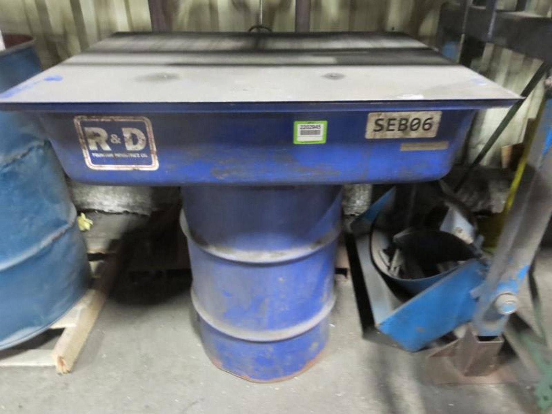 R & D Industries Parts Cleaner, 25ga. Hit # 2202945. Bldg.1.16.2 Asset Located at 820 S Post Rd,