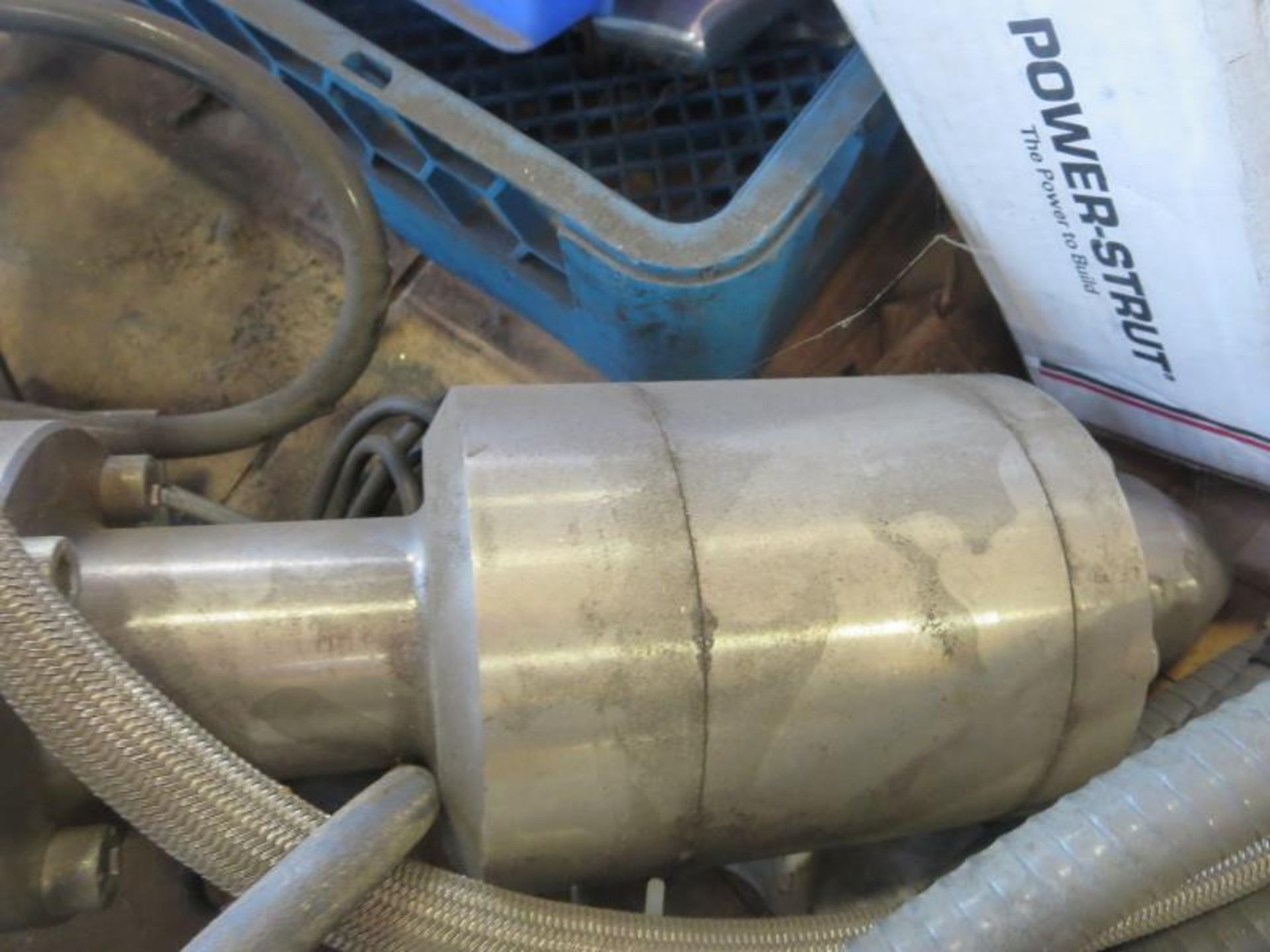 Kremlin Rexson Type T 4 Spray Pump with skid of misc parts. Hit # 2178692. M6-M7. Asset Located at - Bild 4 aus 4