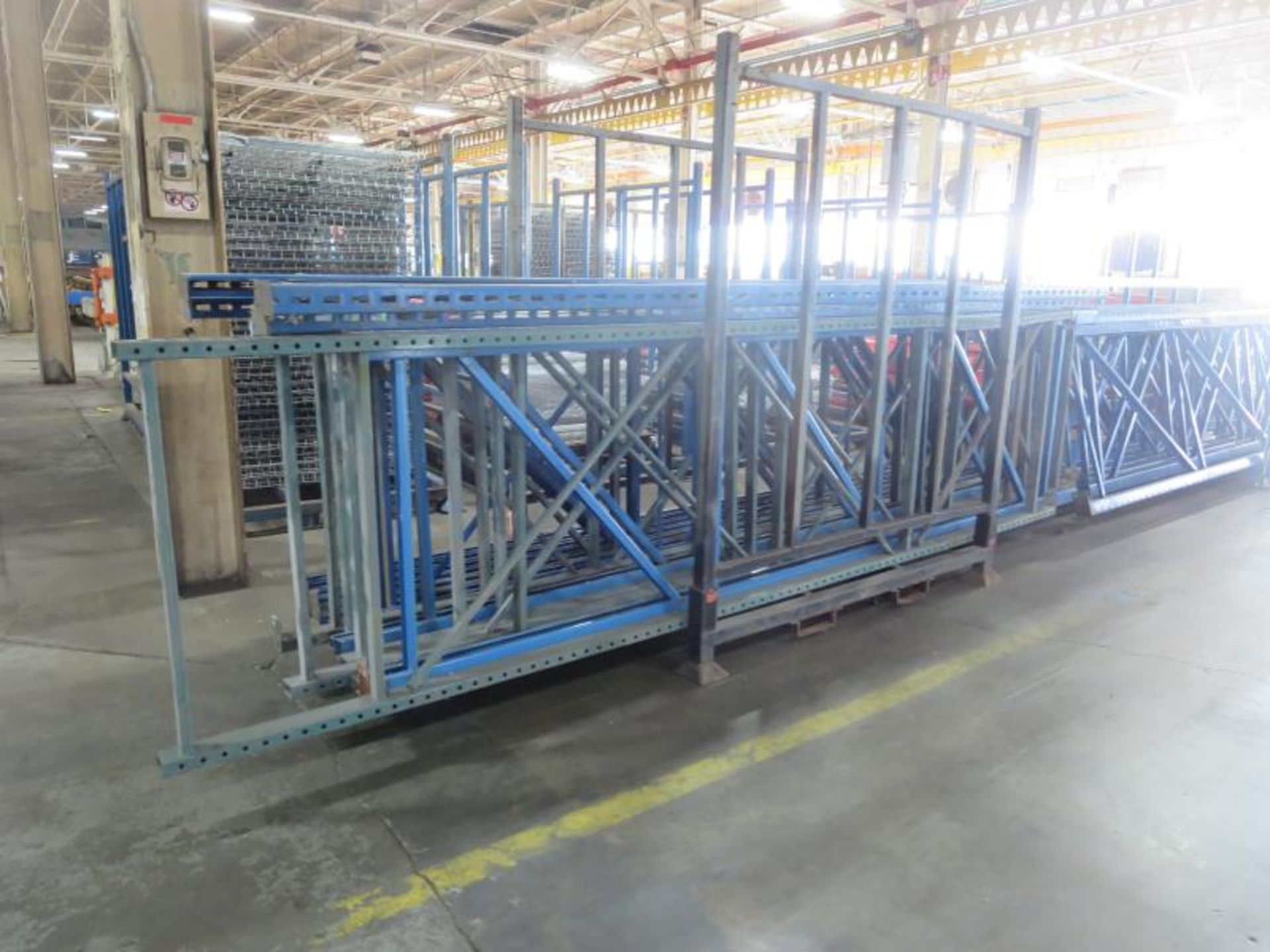 Pallet Racking, 50 uprights, 42" wide, 12'8 to 17' h. (6) skids of Wire shelving, 4 skids of cross - Bild 8 aus 9