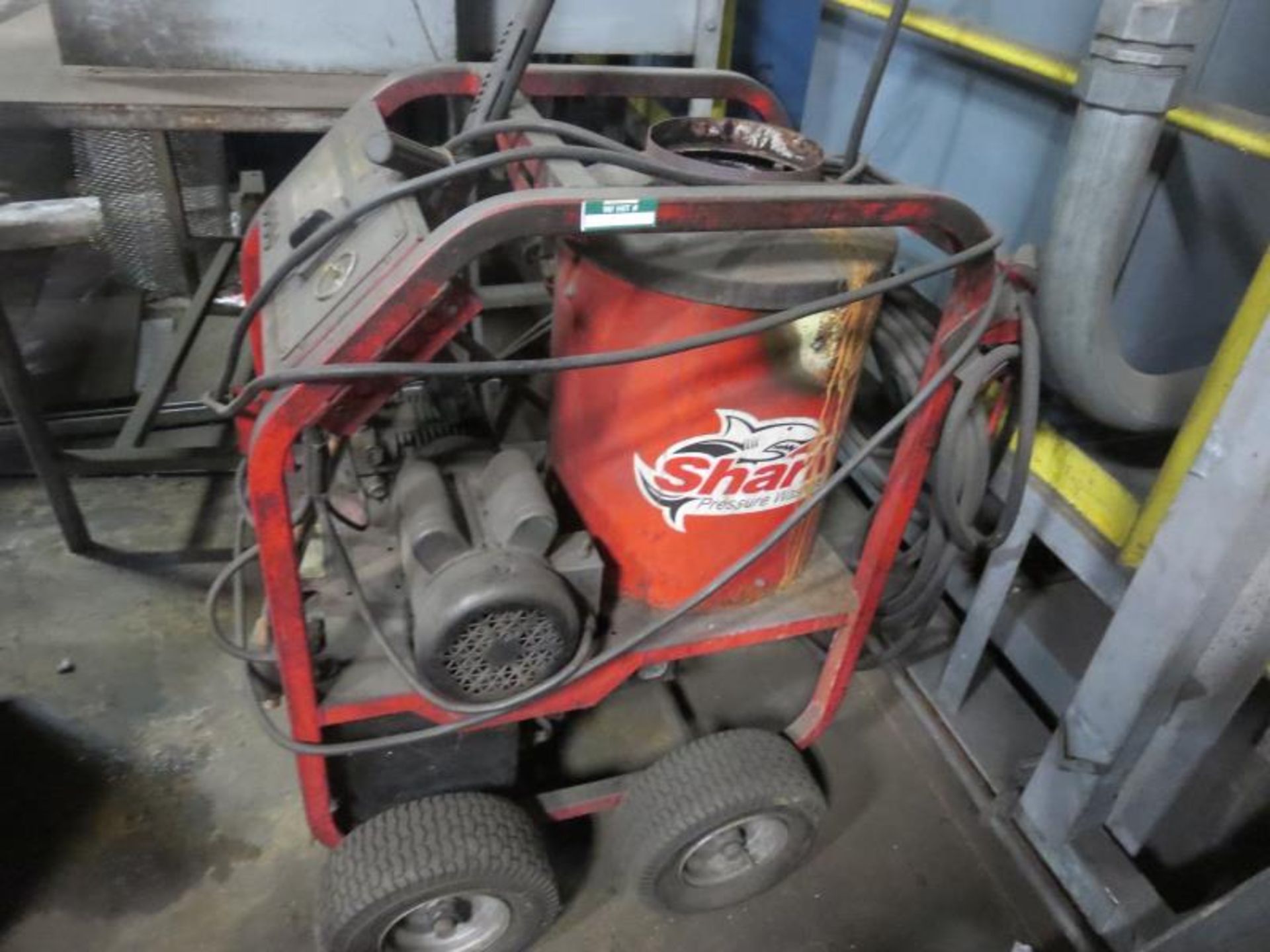Shark STP-2310 Electric Hot Water Pressure Washer. 1000psi, 2.3 GPM, 120v. SN# S0704-86118. Hit # - Image 2 of 7