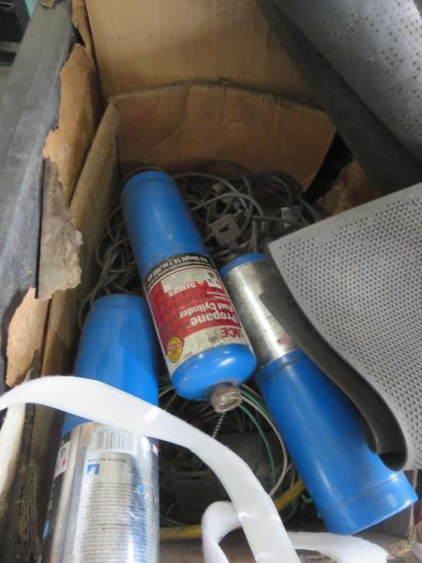 Lot (Qty 5 Skids) Consisting of pipe fittings, Electrical cords, Industrial Lights, Gear box, heavy - Bild 9 aus 18