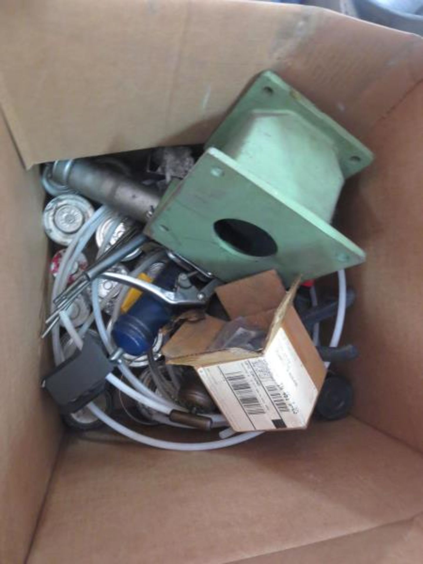 Lot (Qty 5 Skids) Consisting of pipe fittings, Electrical cords, Industrial Lights, Gear box, heavy - Bild 11 aus 18