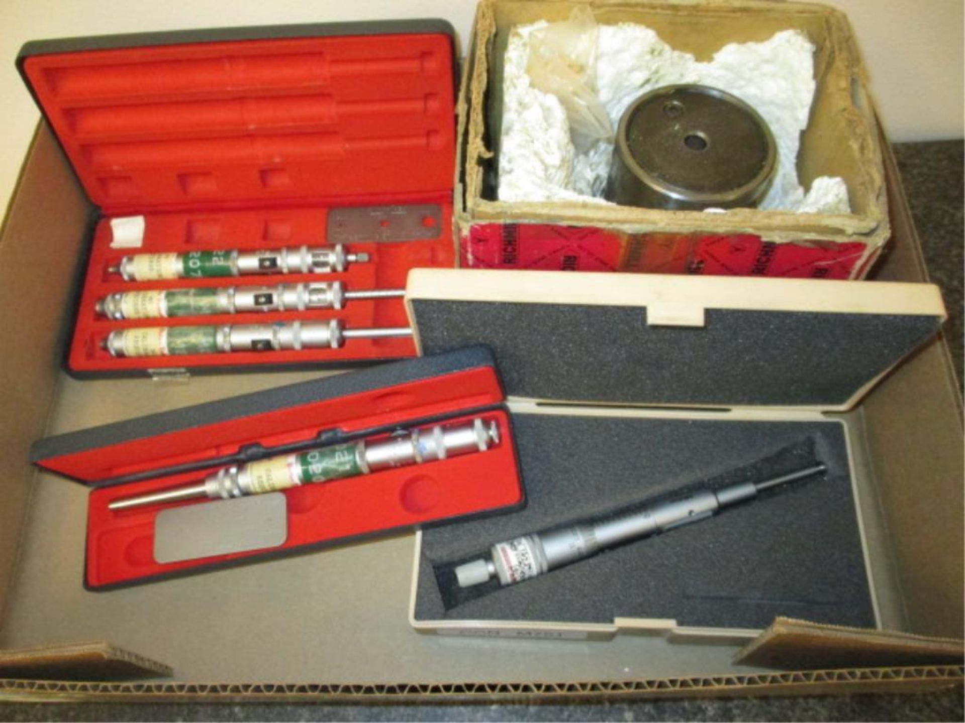 Measuring Tools. Lot:(3 pcs) Measuring Tools. Consisting of: (1) Mitutoyo 0-1" Step Mic; (4) Kwik-