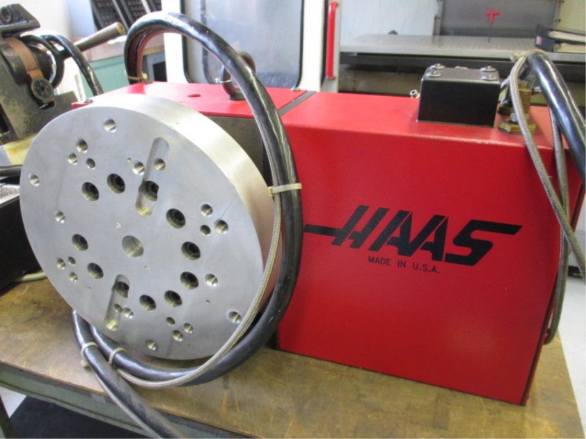 Table Indexers. Haas Lot: (2) Rotary Indexing Heads with Cart and Tools. HIT# 2205809. CNC Room. - Image 2 of 4