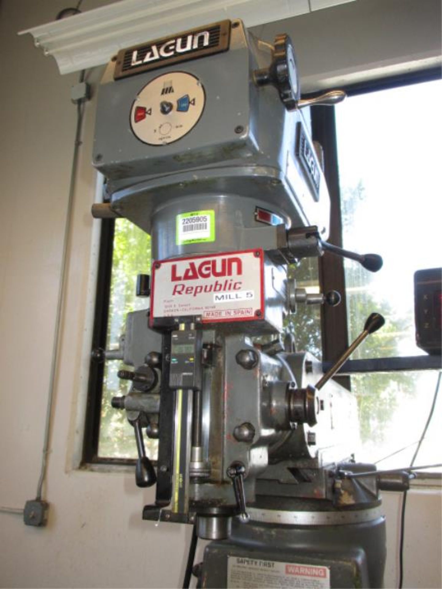 Knee Mill. Lagun FTV-2S 2HP Ram Type Vertical Mill. Table: 50"x 10"; Travel 30" X-Axis / 16" Y- - Image 2 of 4