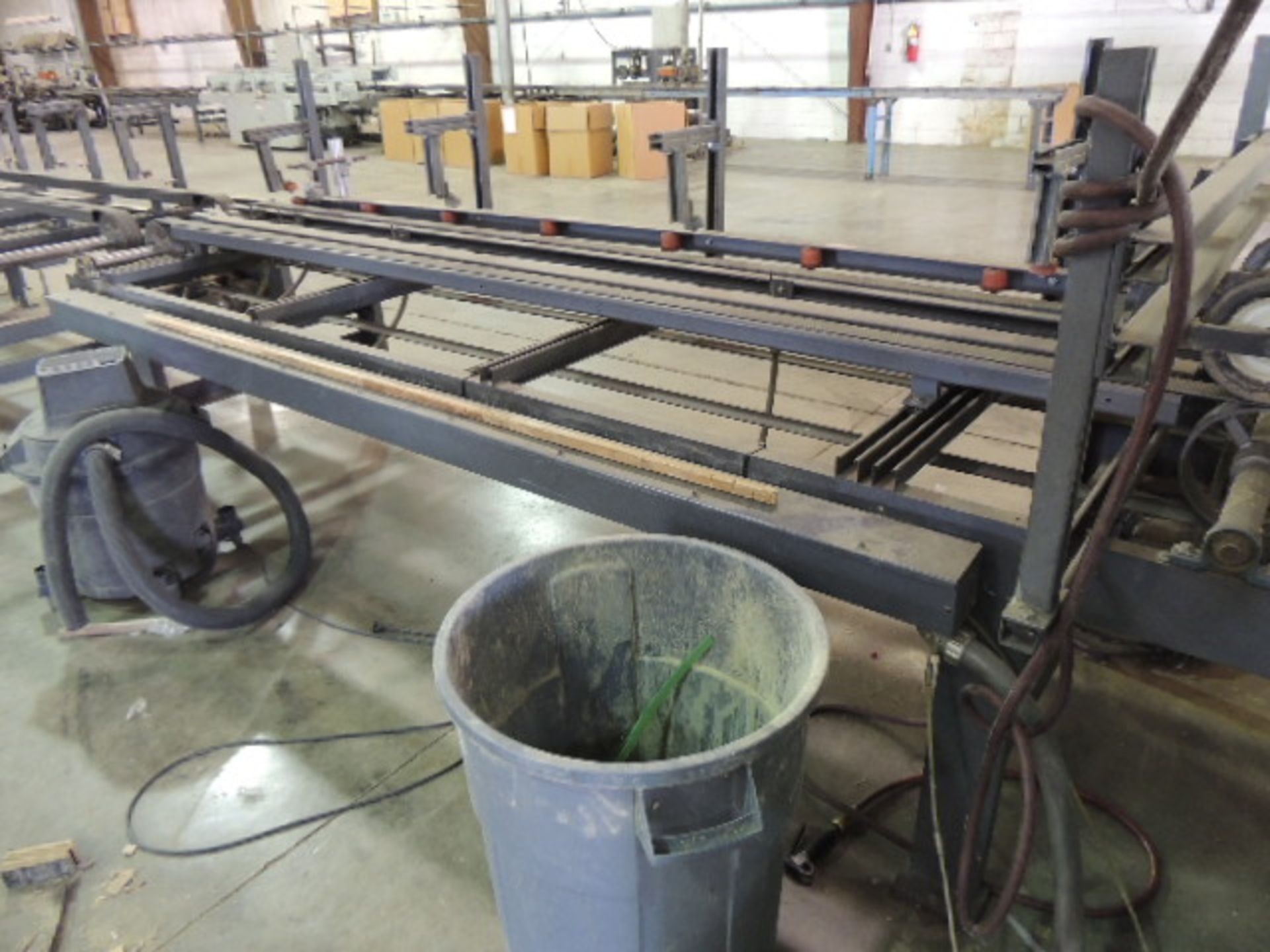 4400 End Trim Saw, infeed table 144"x41"x44", out feed 144"x38"x32", (4) roller tables 12'x24" - Image 5 of 8