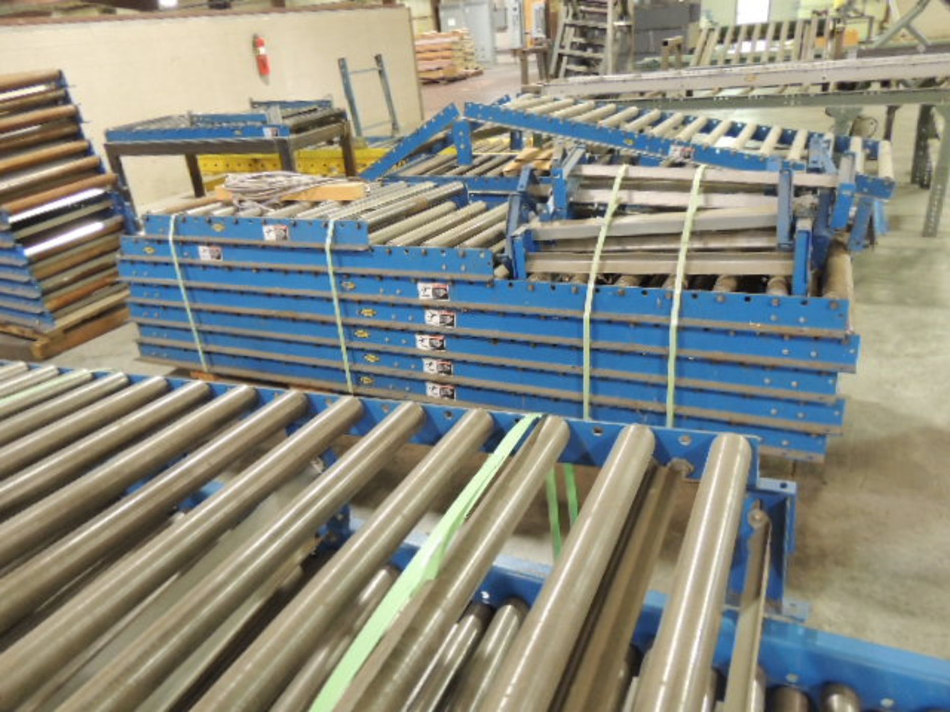 LEWCO Lot: approximately 35 LEWCO roller conveyors, 31" rollers from 5' to 10' lengths, (1) LEWCO - Image 4 of 12