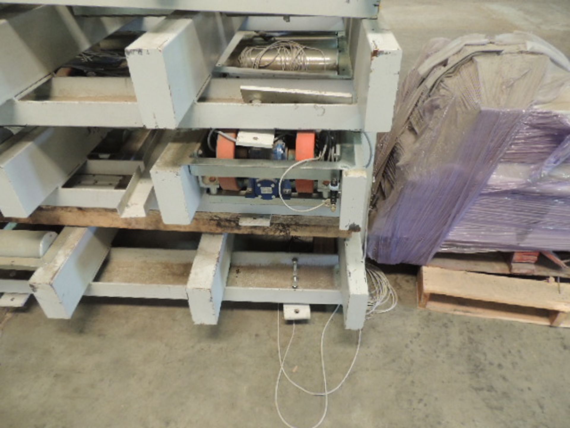 Power conveyor, ABB electric motors, including legs. HIT# 2158123. North Warehouse. Asset Located - Image 5 of 7