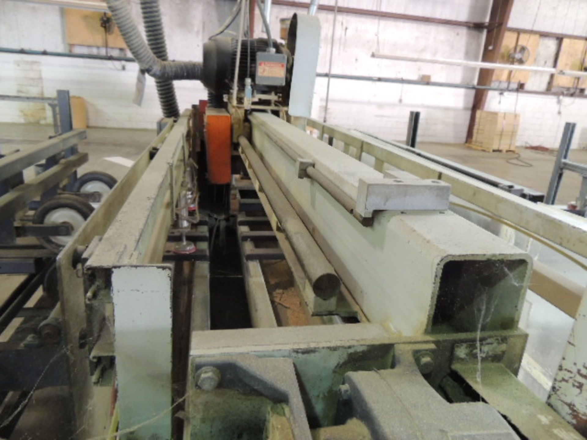 4400 End Trim Saw, infeed table 144"x41"x44", out feed 144"x38"x32", (4) roller tables 12'x24" - Image 4 of 8