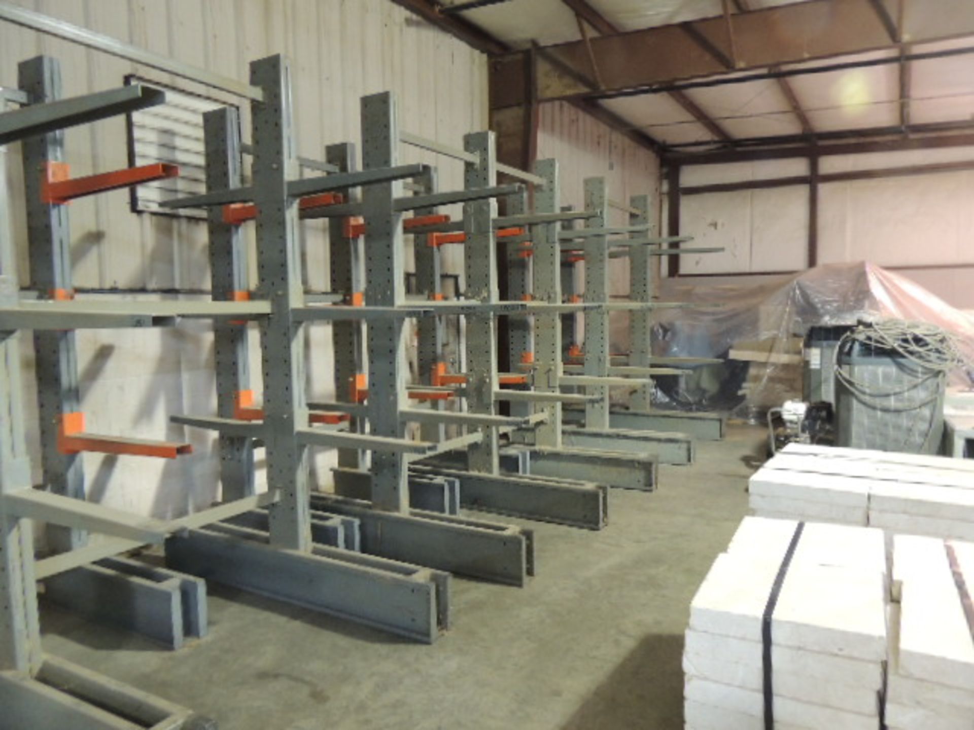 Lot: cantilever racks, (2) double sided ,base 84"x72" w/ (18) 3' arms, (1) double sided base 84" - Image 5 of 5