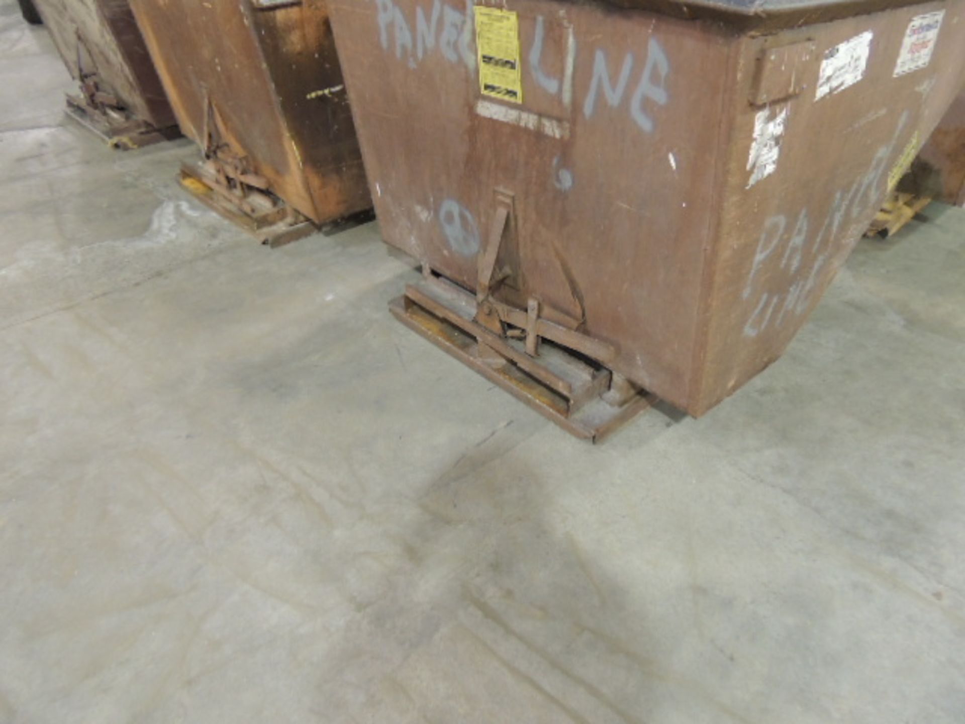 Galbreath Lot: (6) Self dumping metal hoppers, 2000lb capacity . HIT# 2158106. Production Area. - Image 2 of 4