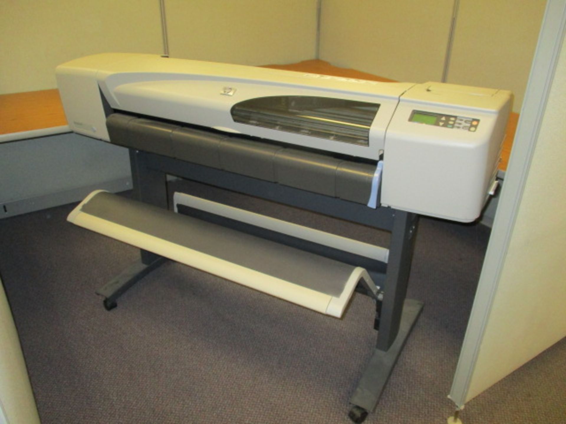 HP DesignJet-500/C7770B 42" Roll Large Format Color Inkjet Printer s/n-SG4316105. LOC: Area-36.