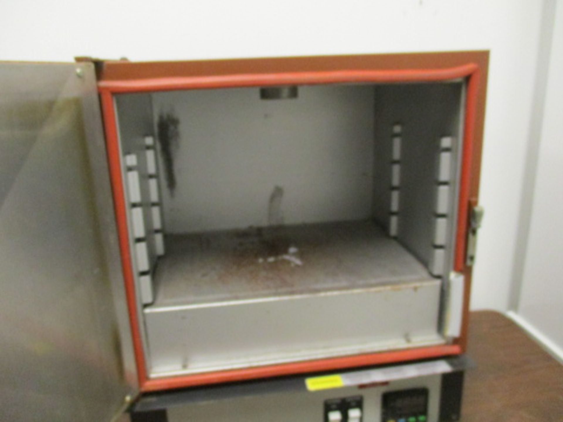 Despatch LDB1-17 Lab Oven (s/n-133135 ; Max Temp 204°C). LOC: Area-3. Asset Located At Clarity - Image 4 of 4