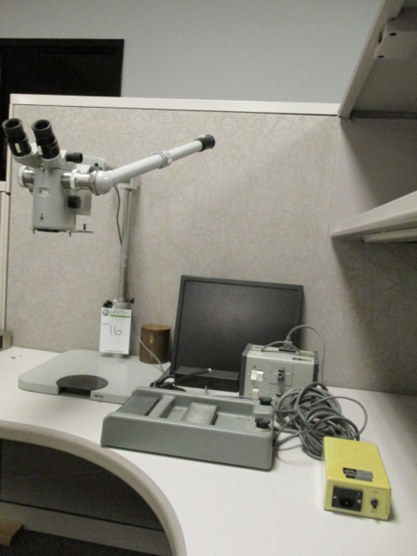 Carl Zeiss OPMI-6-CFC / f170 Ophthalmic Surgical Microscope On Benchtop Boomstand s/n-162601 [With - Image 2 of 7