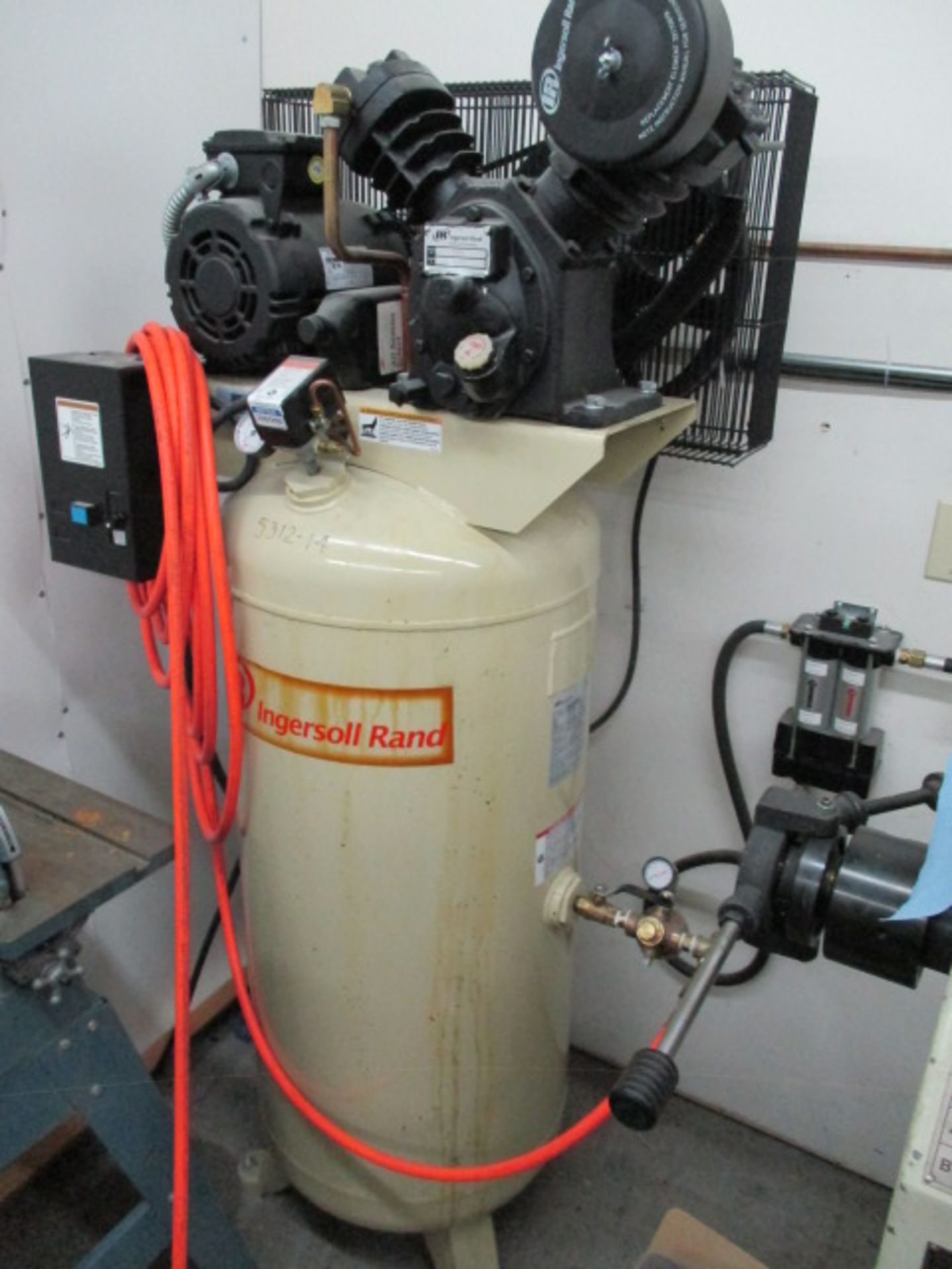 Ingersoll Rand 2340L5-V Stationary Reciprocating Air Compressor (60 Gallon Tank ; 5HP ; 230V ;