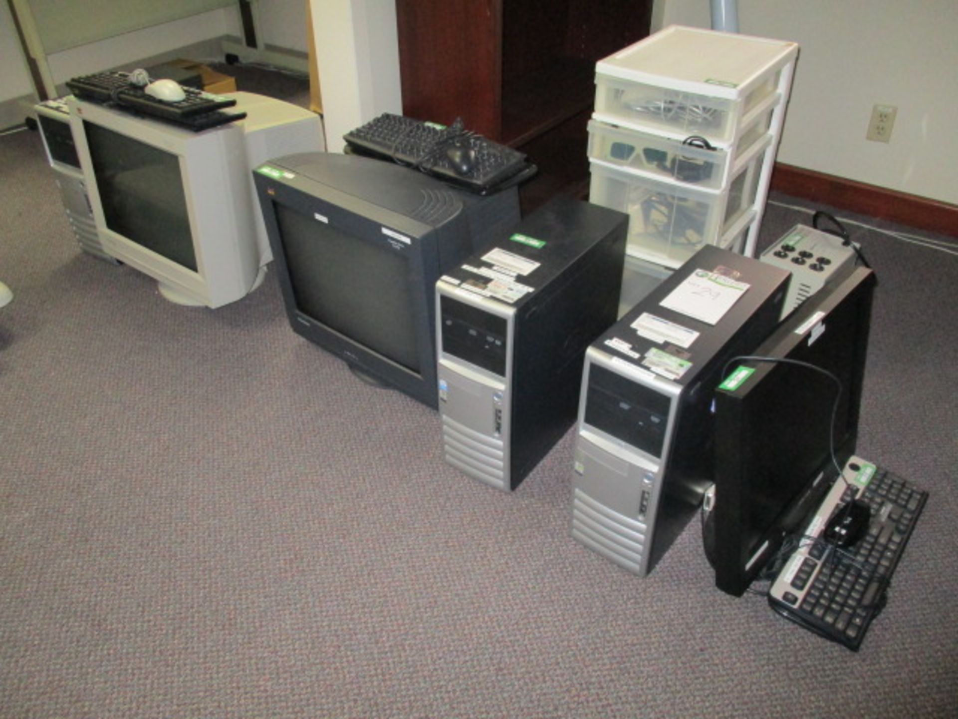 Computers And Accessories (No Hard Disk Drives). [(2) HP Compaq DC7600-Series Computers - No