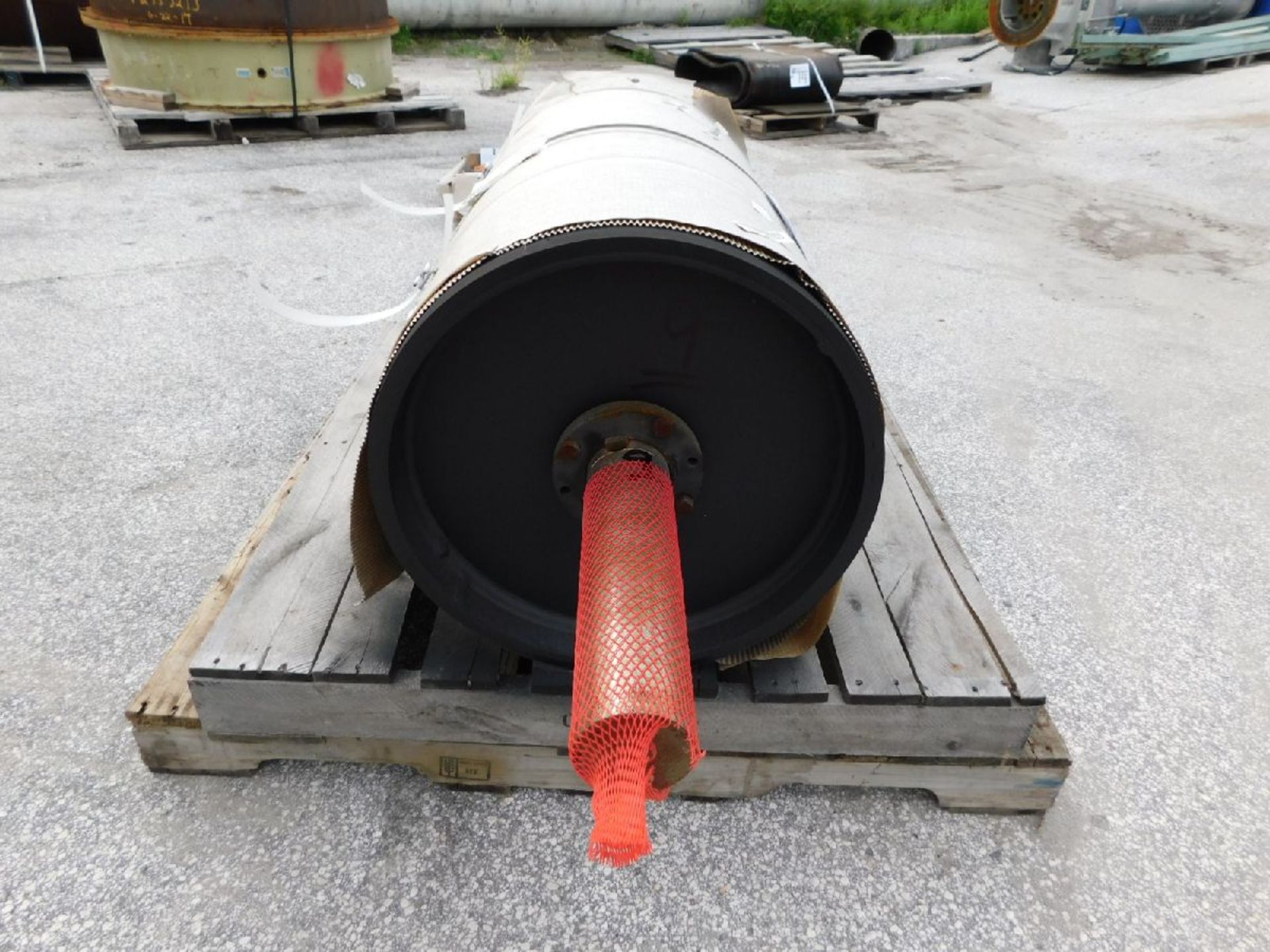 Conveyor Drum - 38" Wide x 20" Diameter, Rubber Lagging, CS. Asset# AAM957N. Asset Located at 3200 - Image 3 of 4