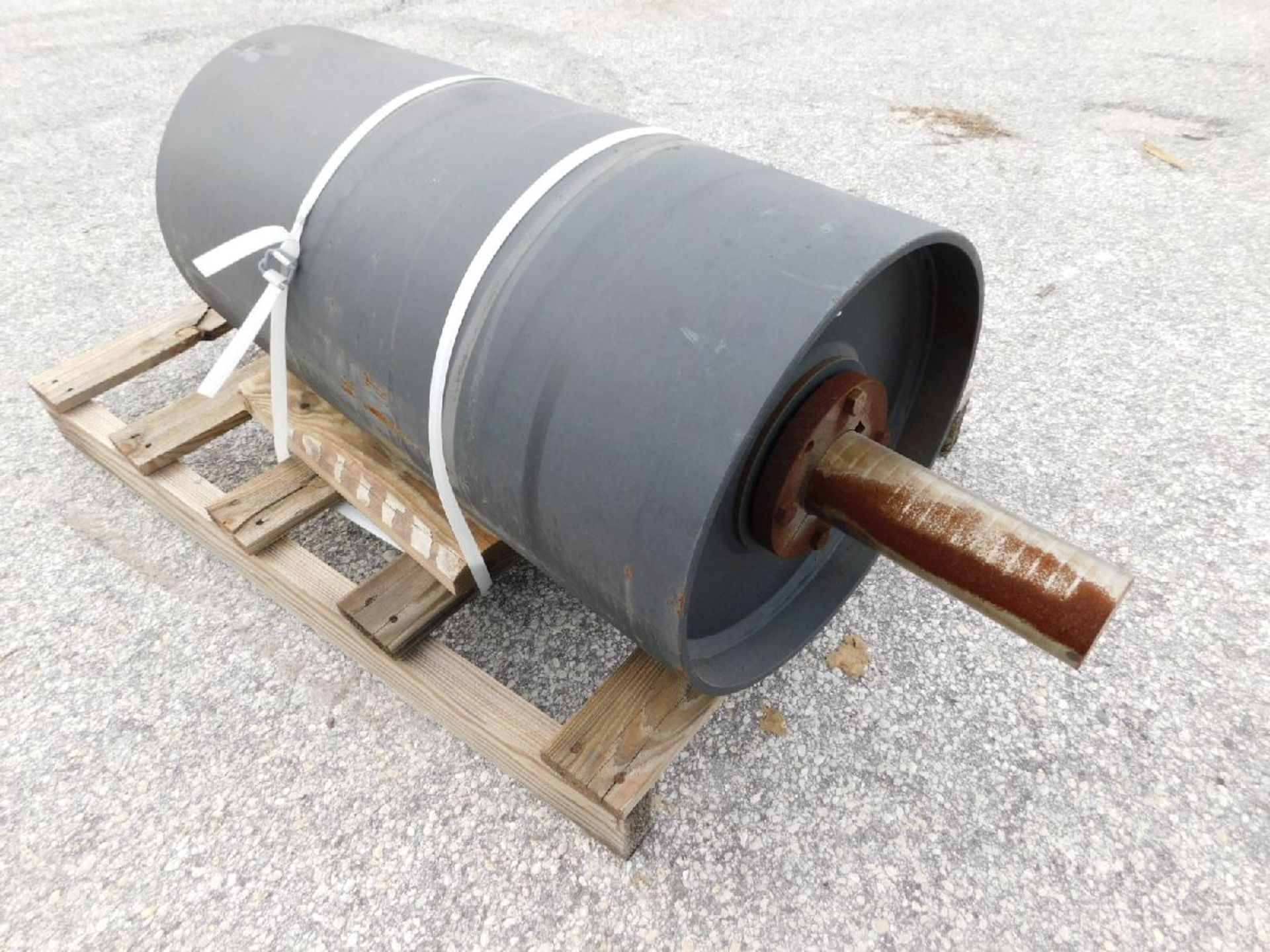 Conveyor Drum - 32"Wide x 16" Diameter, Without Lagging, CS. Asset# AAQ567L. Asset Located at 3200 - Image 2 of 2