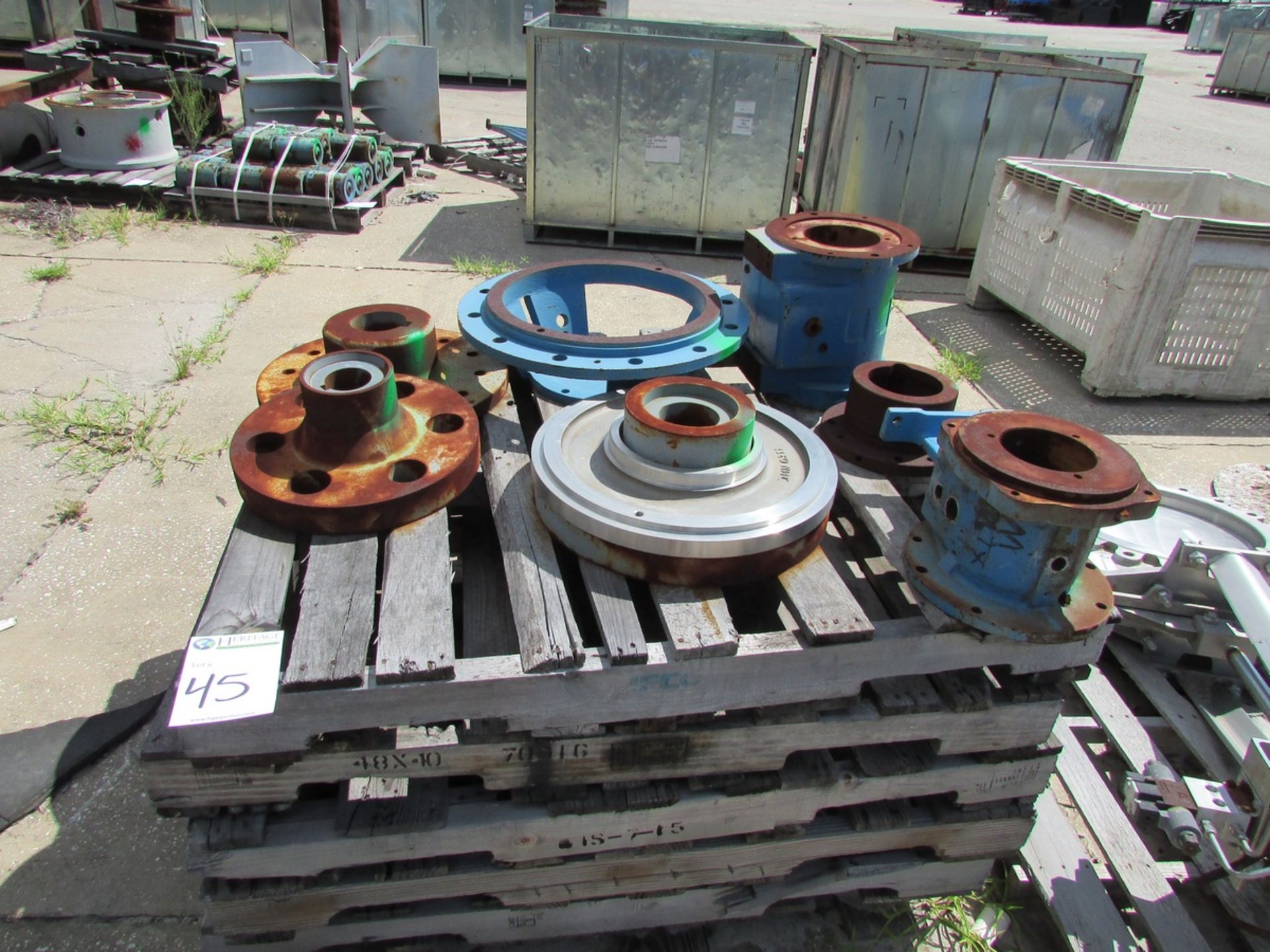 Assorted Pump Housings, Shafts, and Parts. To Include (2) HOUSING ASSY FOR METSO MINERALS - Image 5 of 5