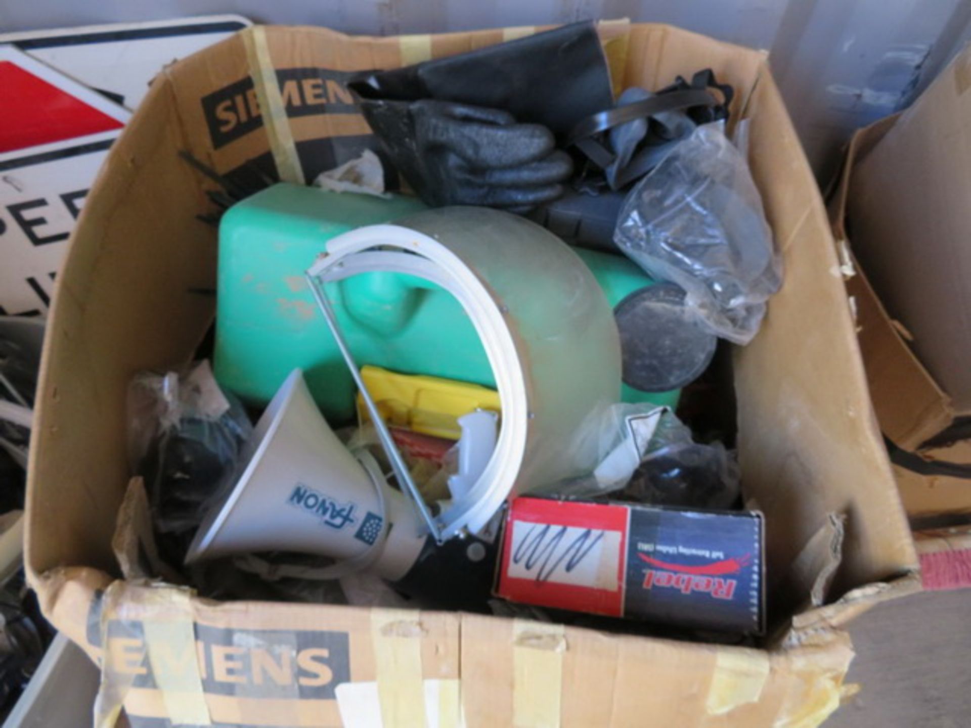 Contents of Shipping Container. To Include 1/2" PVDF Tubing, Safety Glasses, Safety Signs, - Image 5 of 51