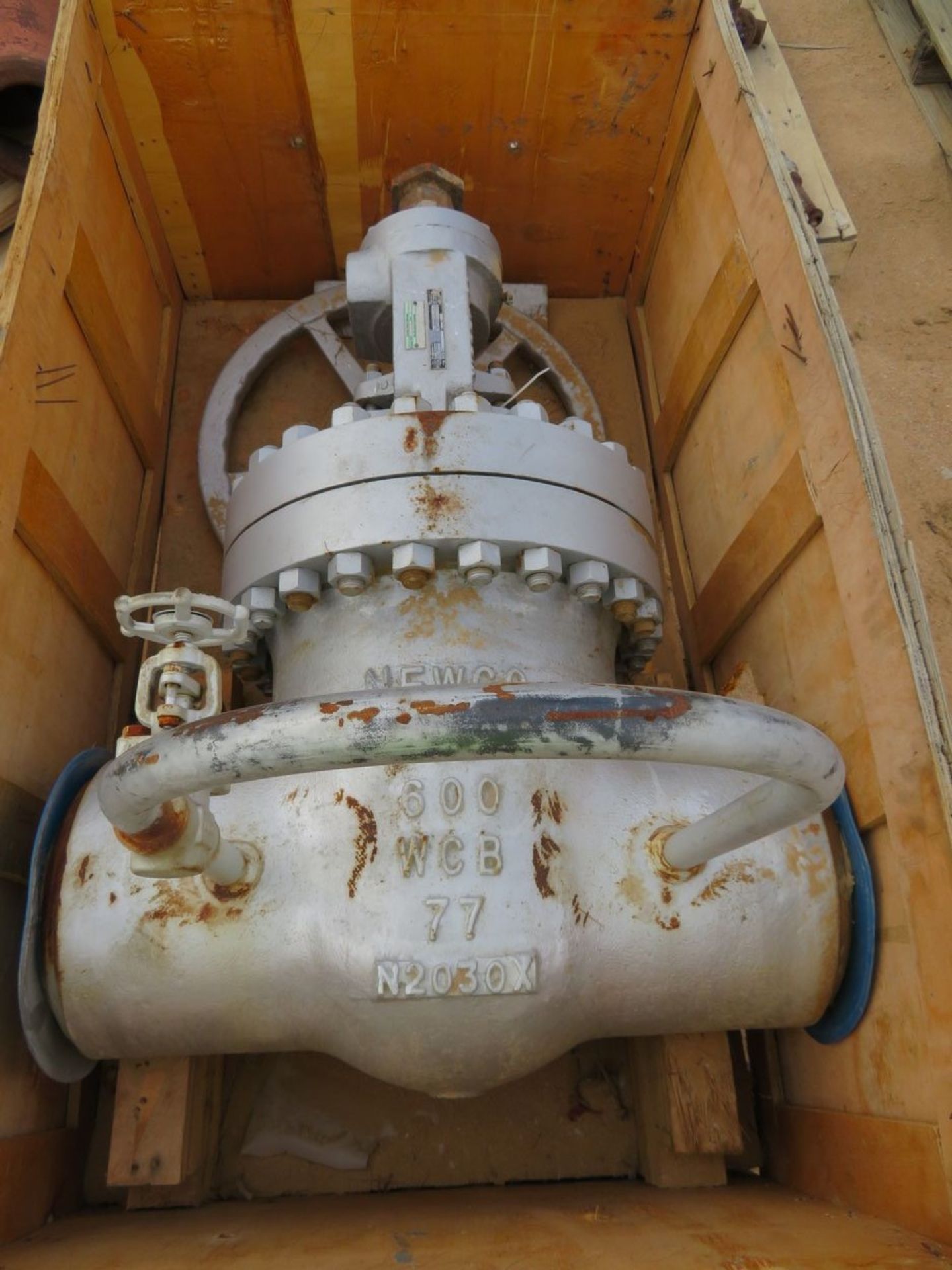 Newco 10" Gate Valve. 600LB Pressure Class, 1480 PSI/102.1 Bar Max Pressure a -20°F/-29°C , 825 - Image 2 of 5