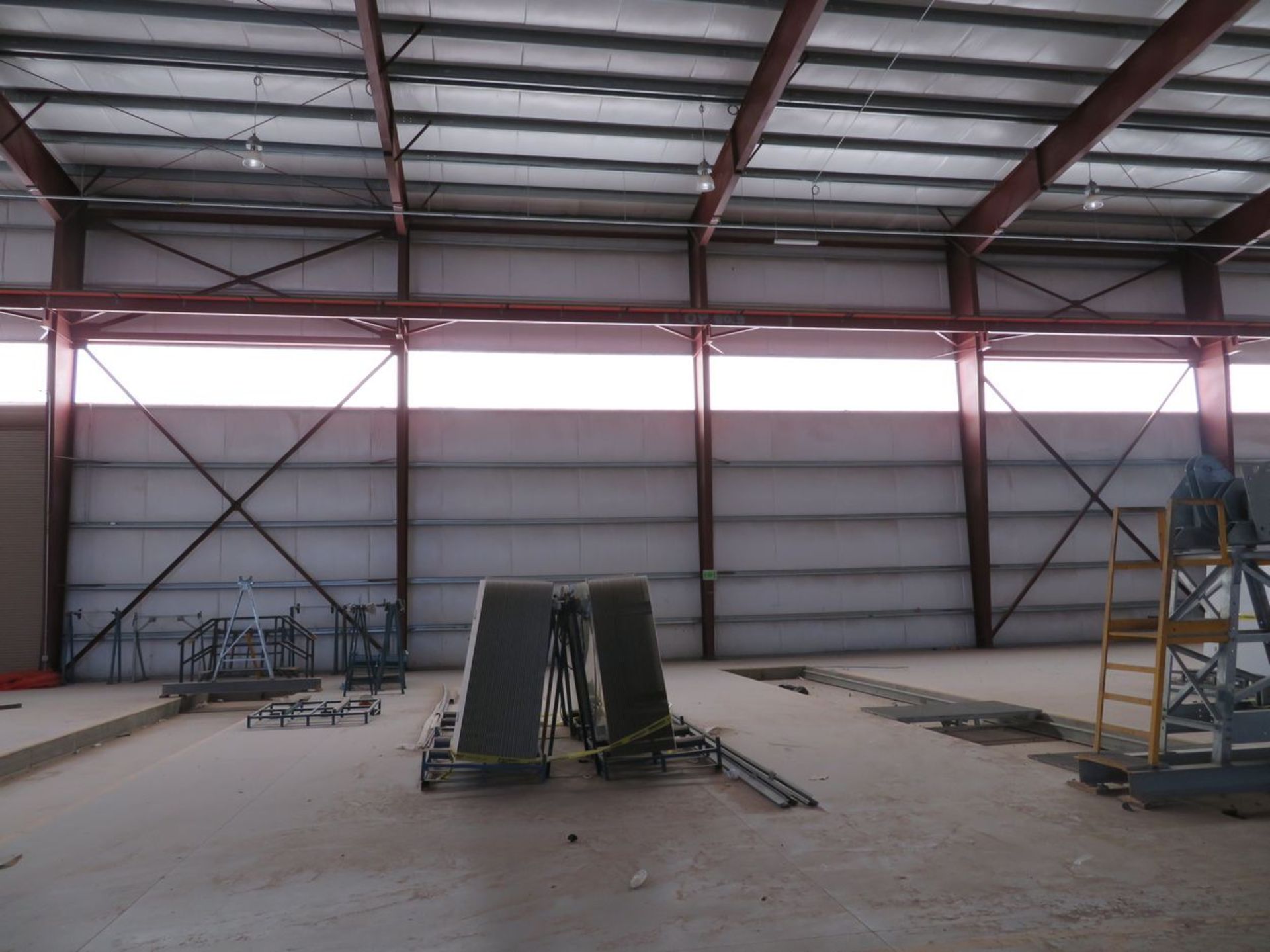 Steel Building. Includes (2) Approx. 59' x 392' Bays, (1) Approx.. 59' x 484' Bay, (6) Approx. 28'W - Image 35 of 50