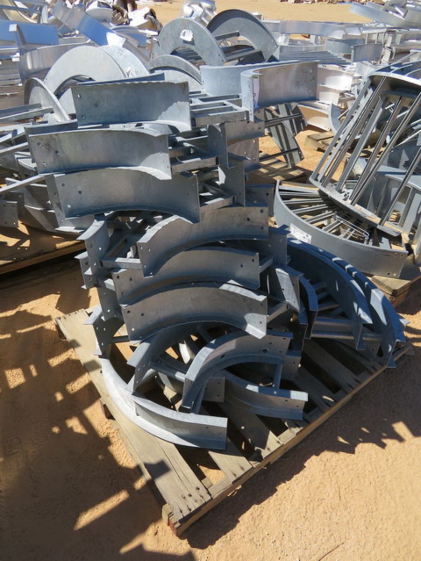 Lot: (20) Pallets of Aluminum & Galvanized Cable Tray. To Include 30" x 30°, 30" x 45°, 30" Tees, - Image 30 of 47