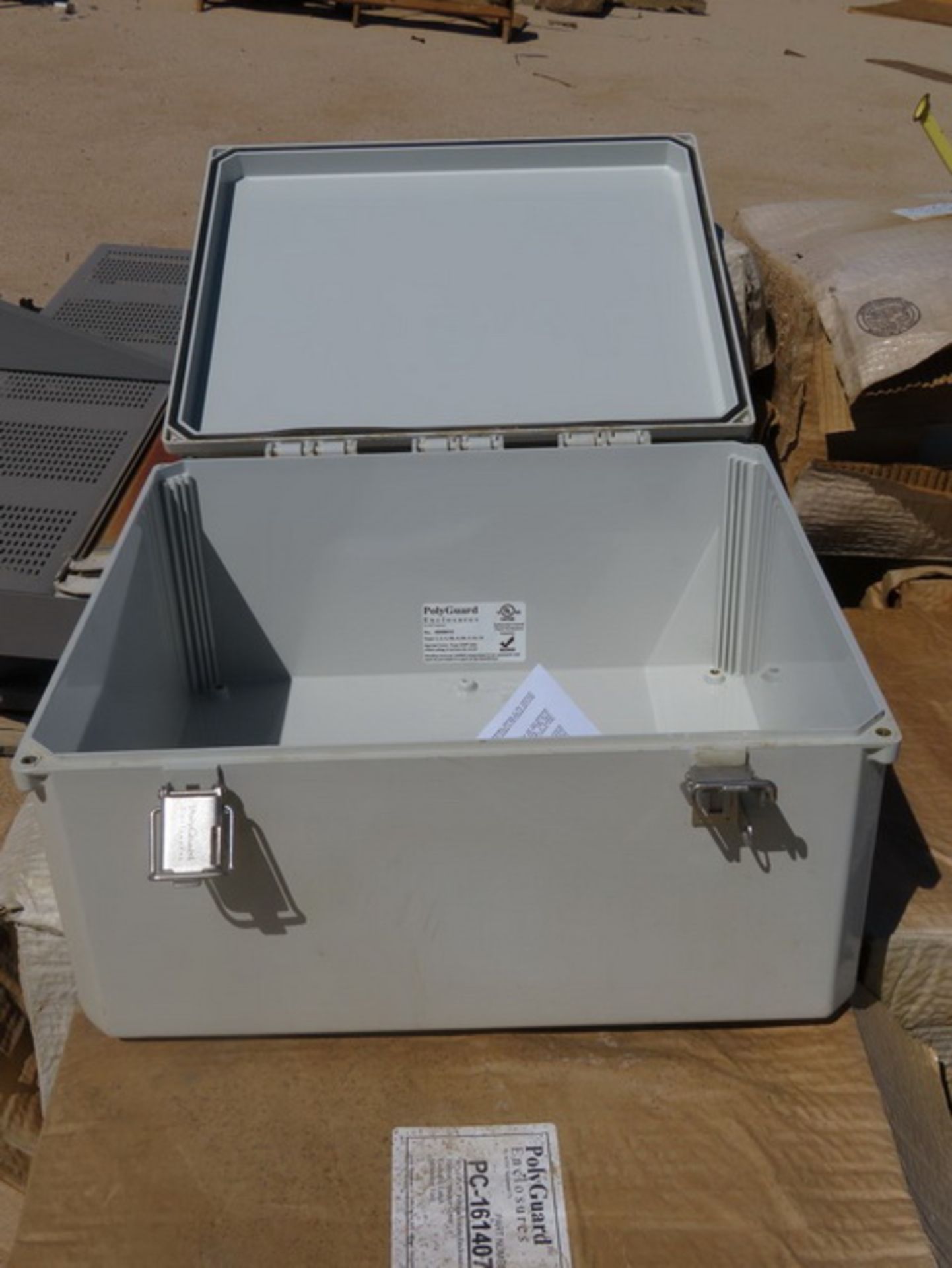 ACDC Equipment Co. PC-161407-HOLF Lot: Approx. (120) 16" x 14" x 7" Polycarbonate Enclosures. - Image 2 of 9