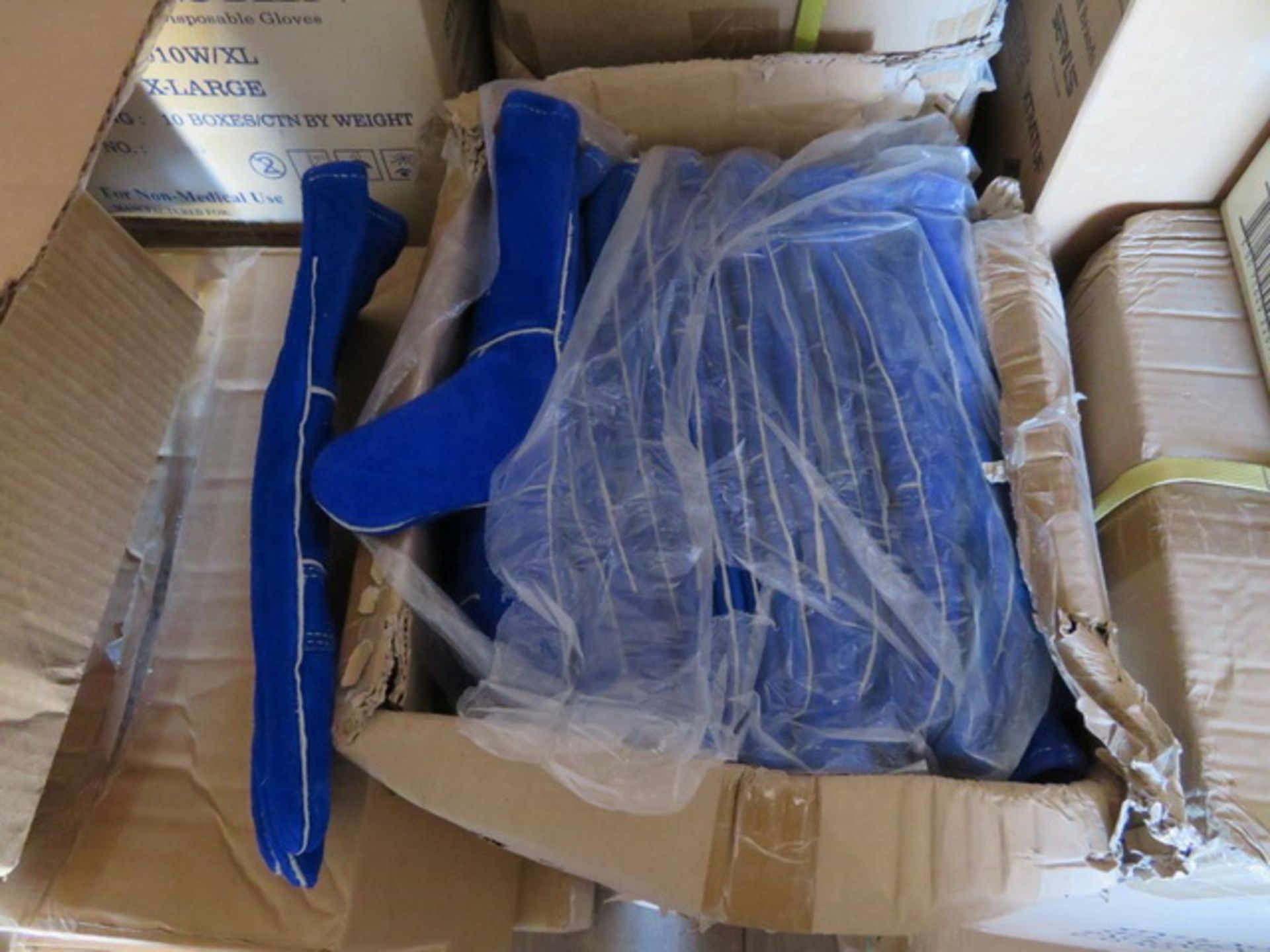 Contents of Shipping Container. To Include 1/2" PVDF Tubing, Safety Glasses, Safety Signs, - Image 32 of 51