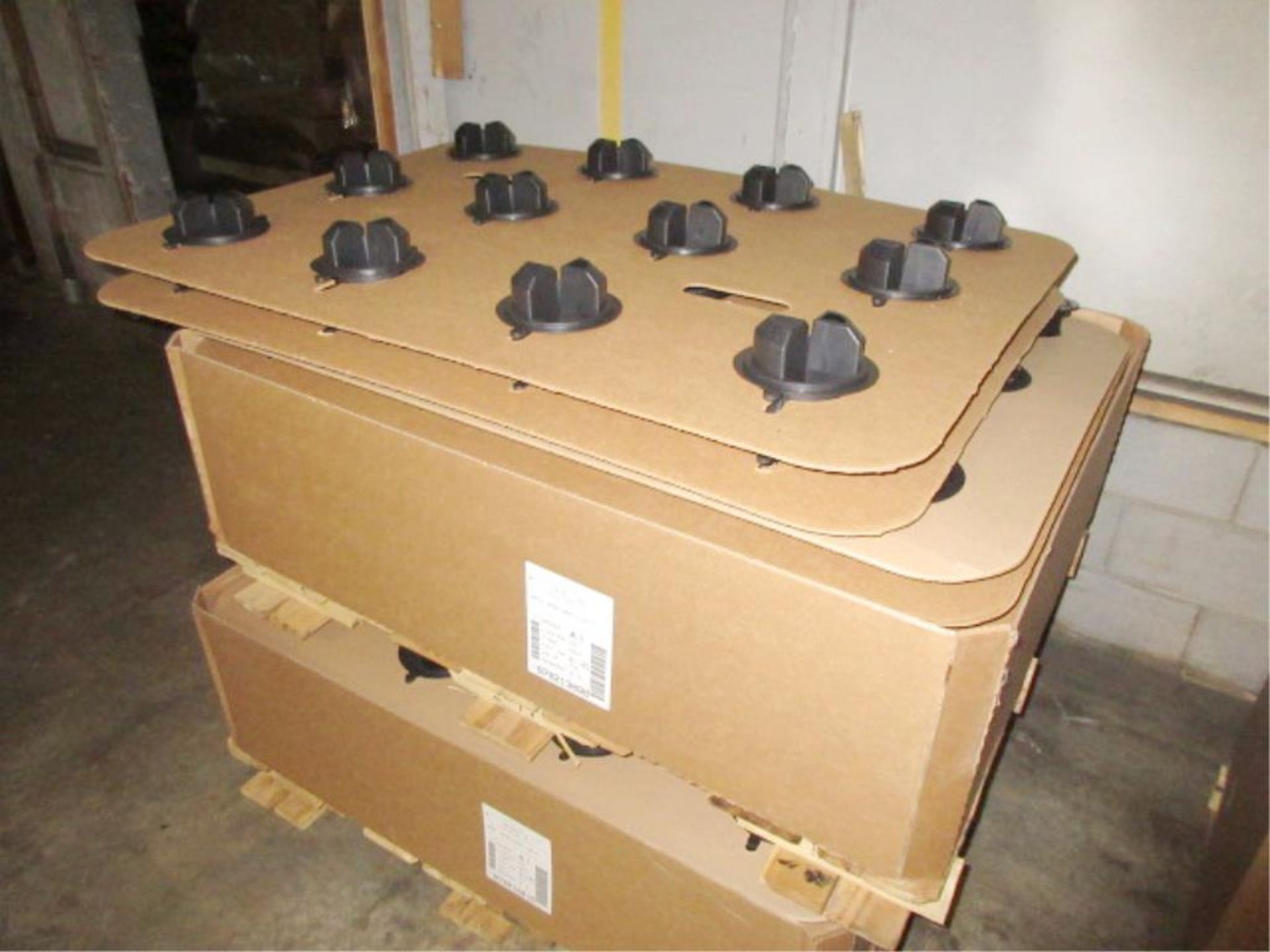 Lot Assorted Corrugated Packing Materials, includes lids, inserts, etc. all on 18 pallets. HIT# - Bild 7 aus 7