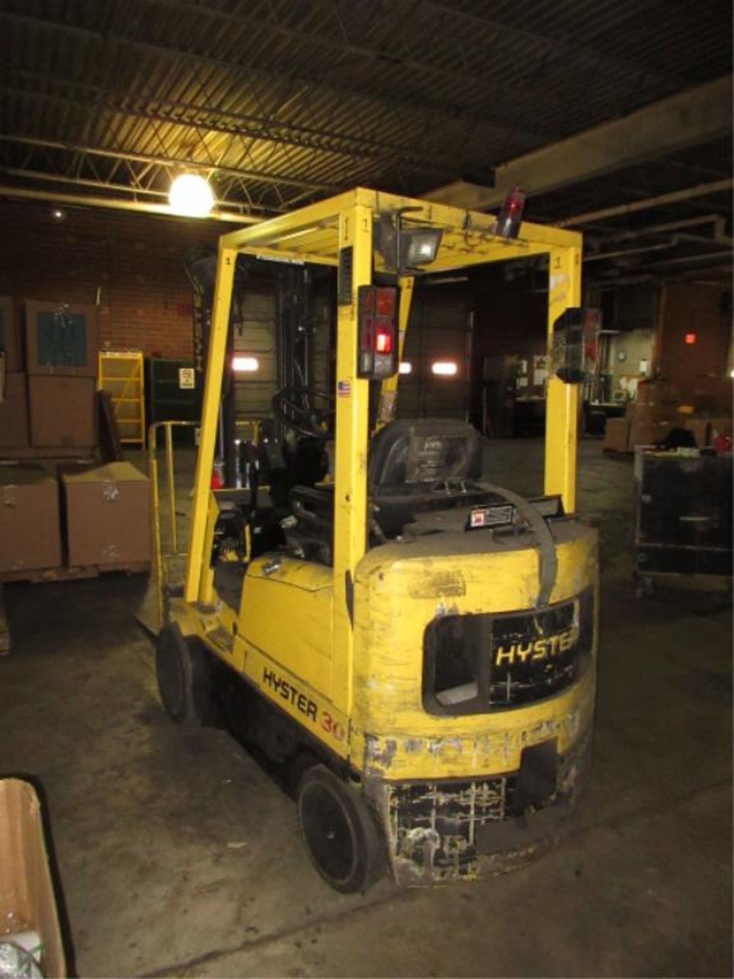 Hyster S30XM LP-Gas Forklift Truck, 3150-Lbs. capacity, Monotrol, 189" lift height, three stage - Image 6 of 11