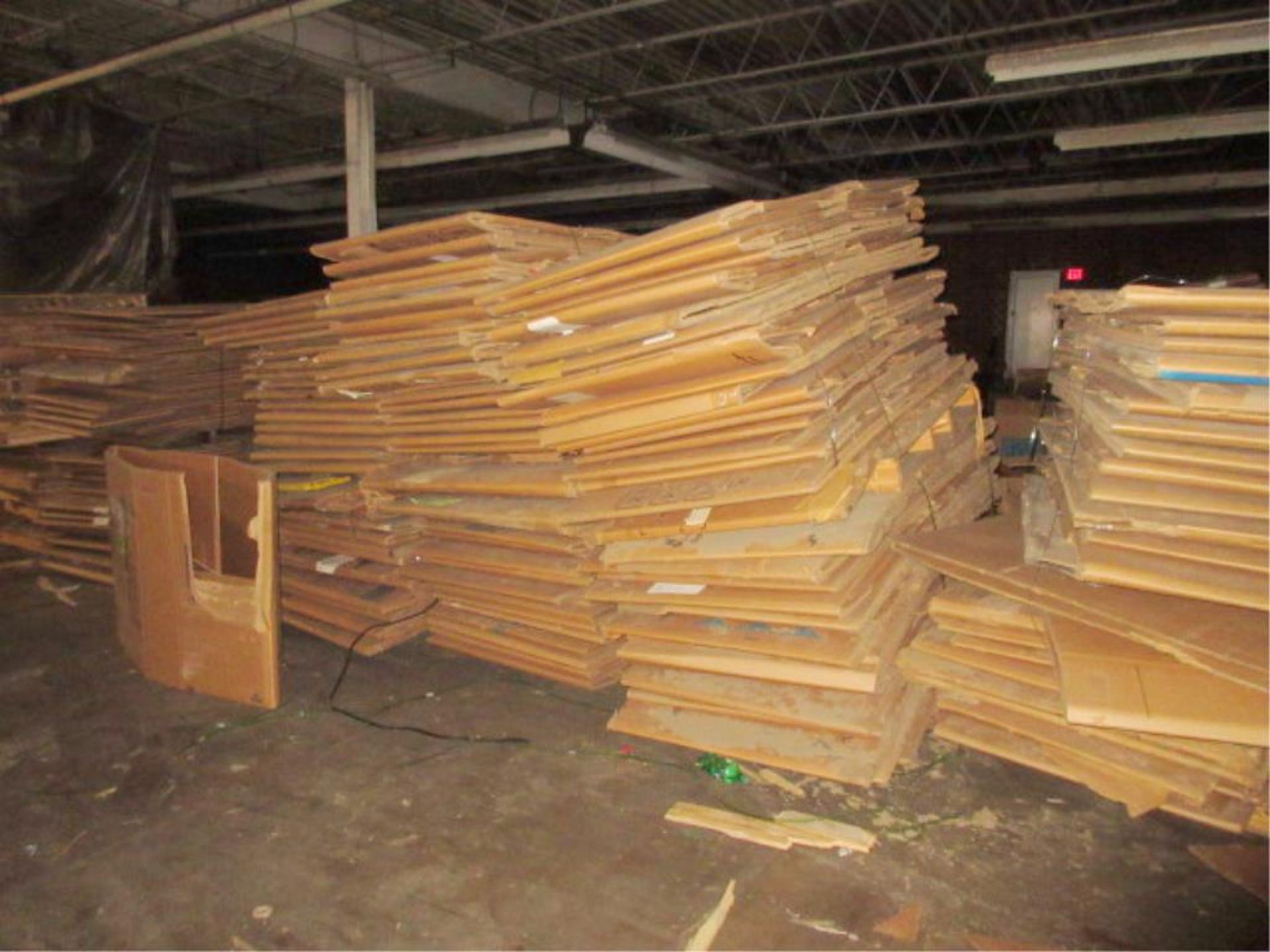 Lot Used Gaylord Boxes, banded on 17 pallets. HIT# 2179456. whse 3. Asset Located at 10 Valley St, - Bild 2 aus 4