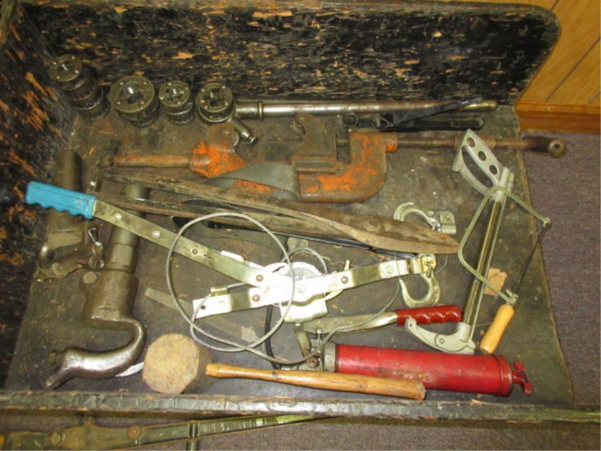 Lot (approx. 50pcs) Assorted Hand Tools, includes but not limited to: pipe wrenches, bolt cutter, - Image 2 of 3