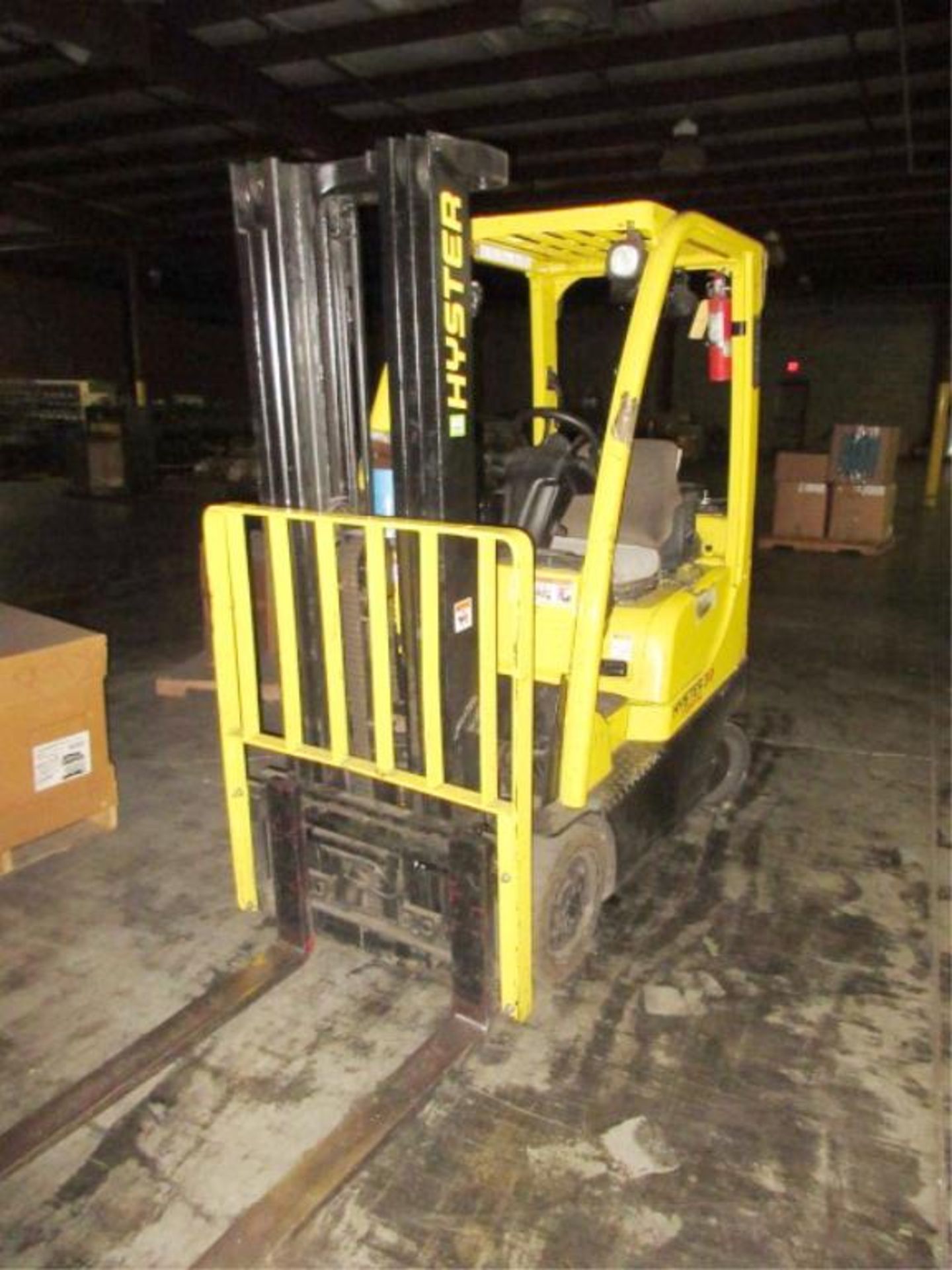 Hyster S30FT LP-Gas Forklift Truck, 2700-Lbs. capacity, Monotrol, side shift attachment, 187" lift - Bild 2 aus 12