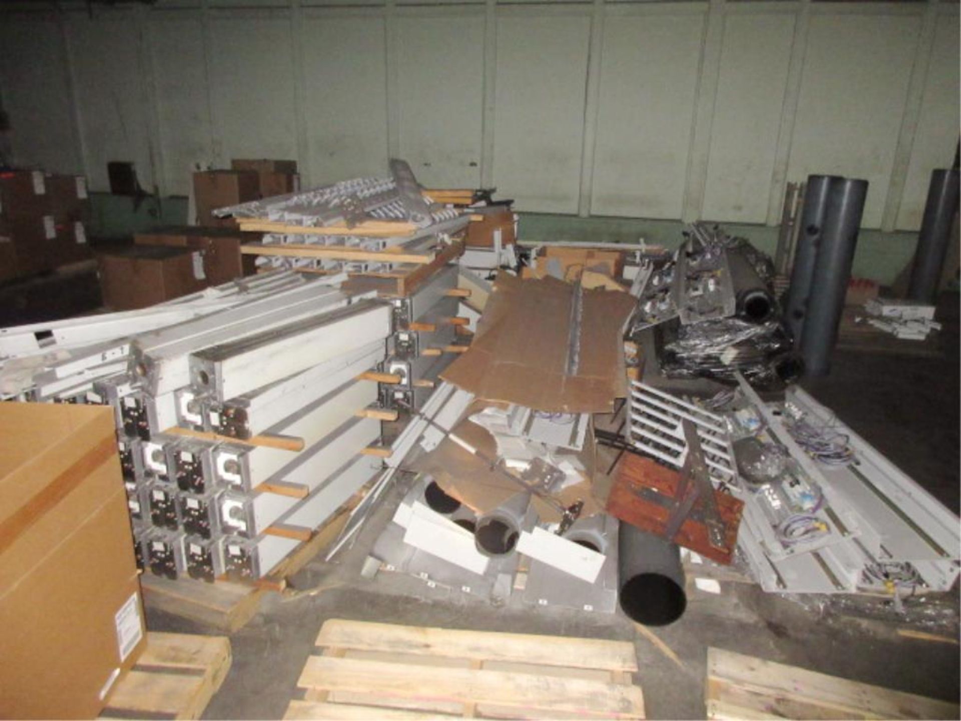 Lot ICBT Texturing Machine Parts. HIT# 2179398. whse 3. Asset Located at 10 Valley St, Pulaski, VA - Image 5 of 6
