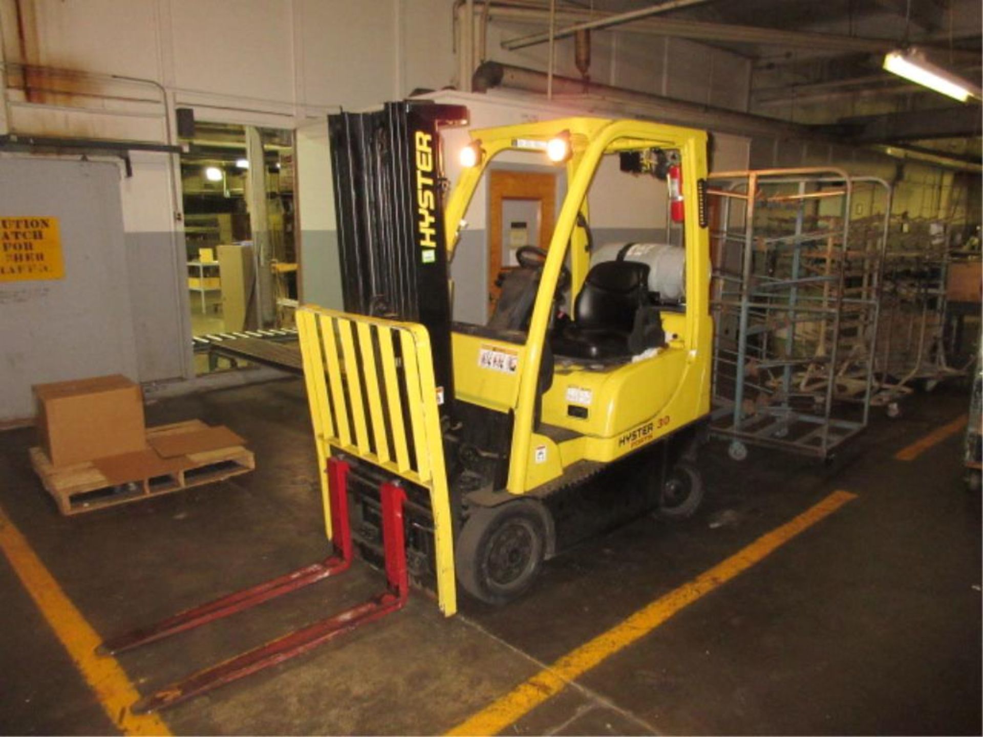Hyster S30FT LP-Gas Forklift Truck, 2700-Lbs. capacity, side shift attachment, 187" lift height, - Image 3 of 12