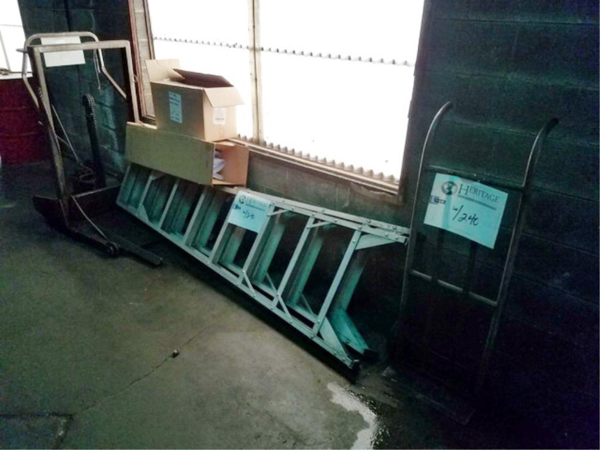 Lot (4pcs) Assorted Shop Equipment, includes: (2) metal step ladders, (1) hand hydraulic lift - Image 2 of 3